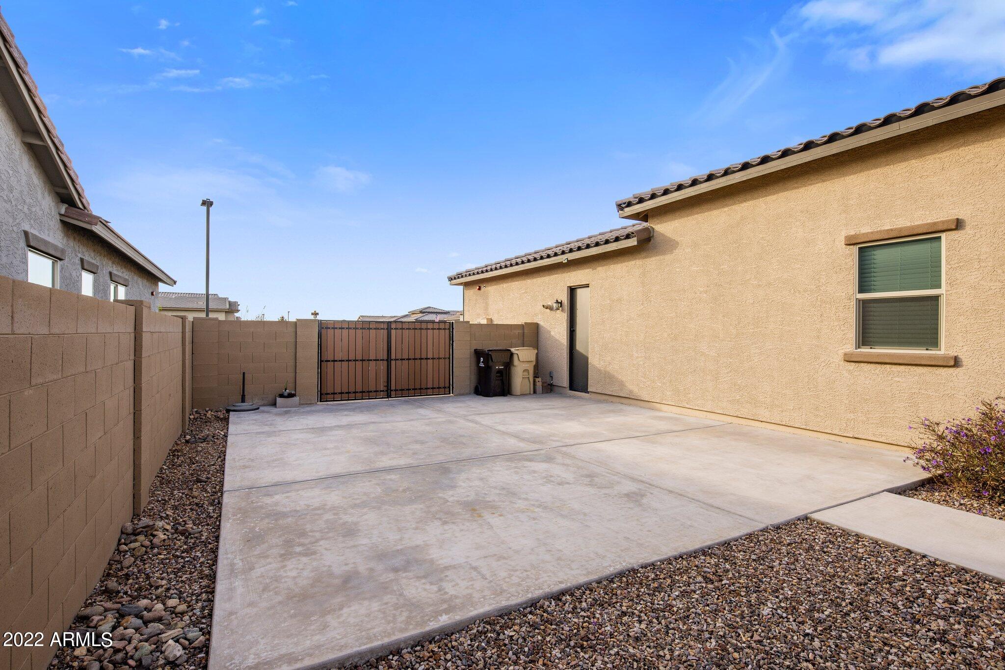 RIVERWALK - Residential