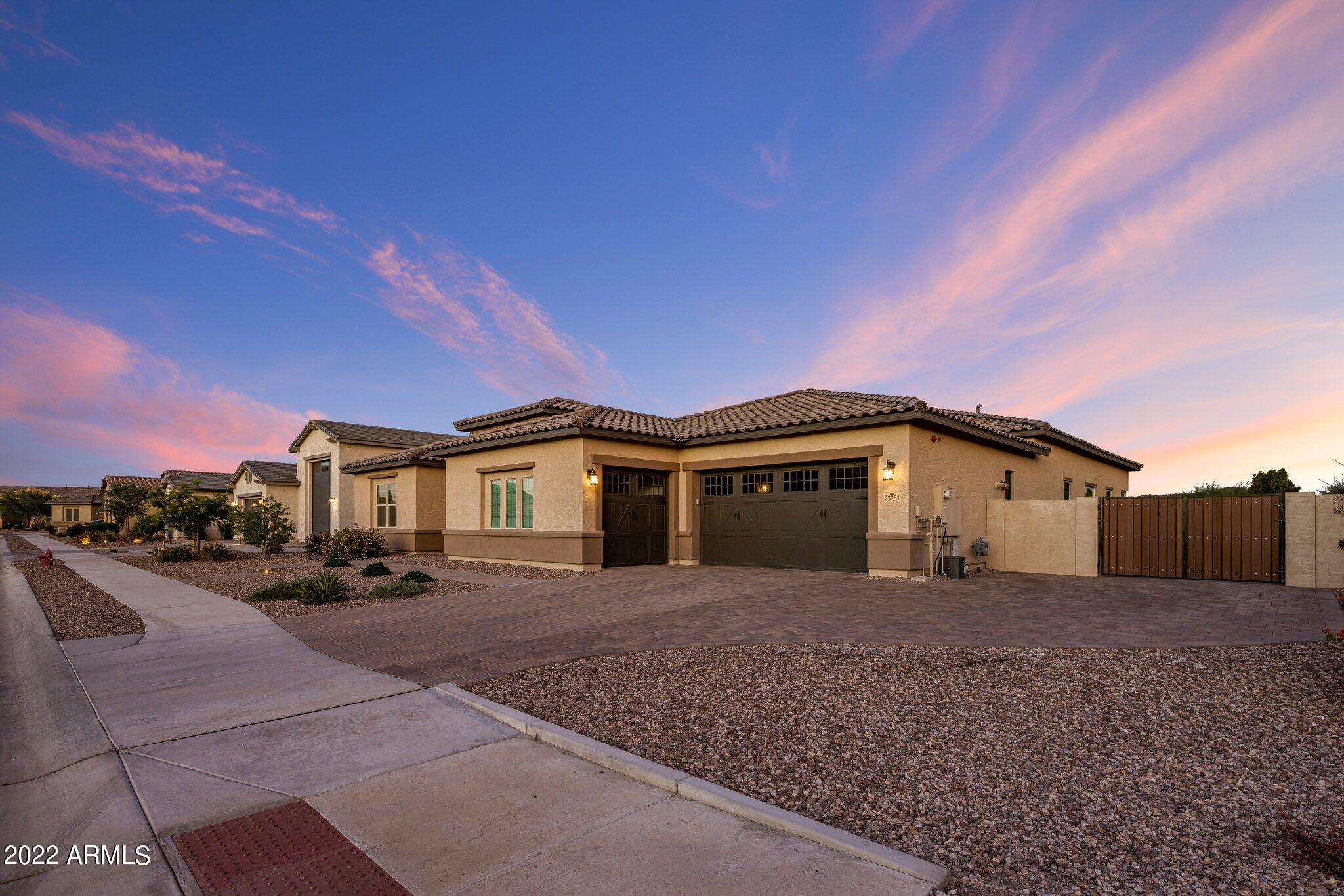 RIVERWALK - Residential