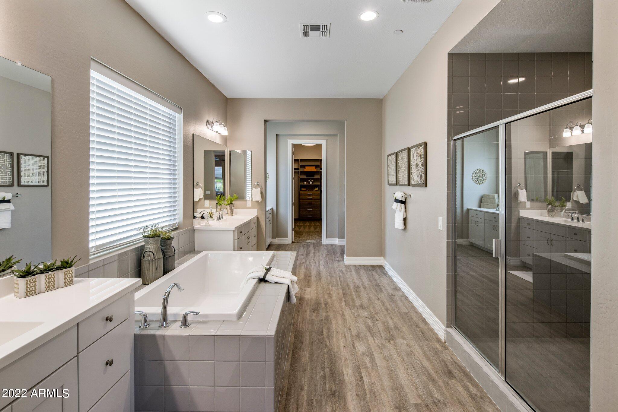 RIVERWALK - Residential