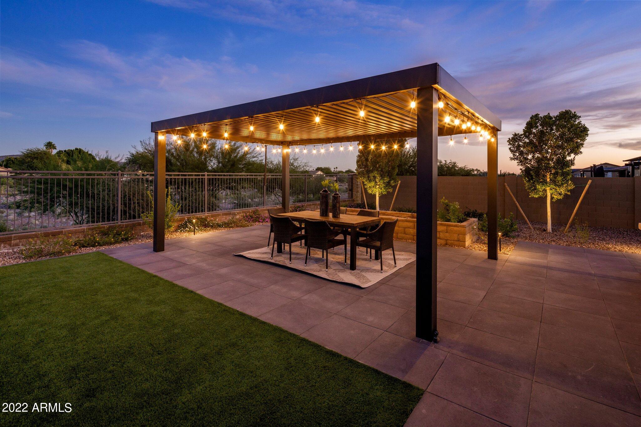 RIVERWALK - Residential