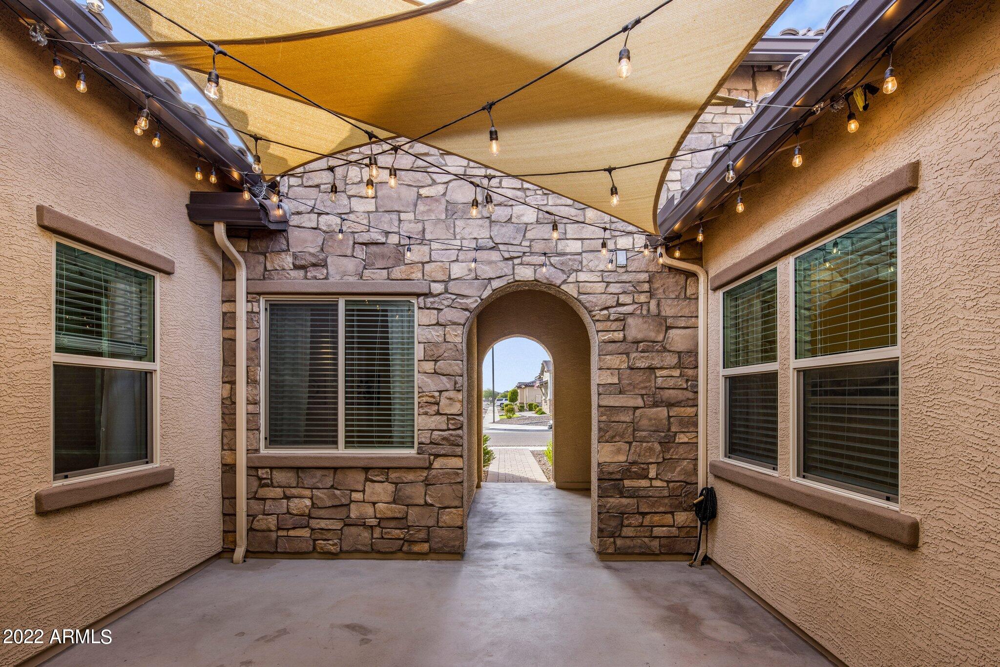 RIVERWALK - Residential