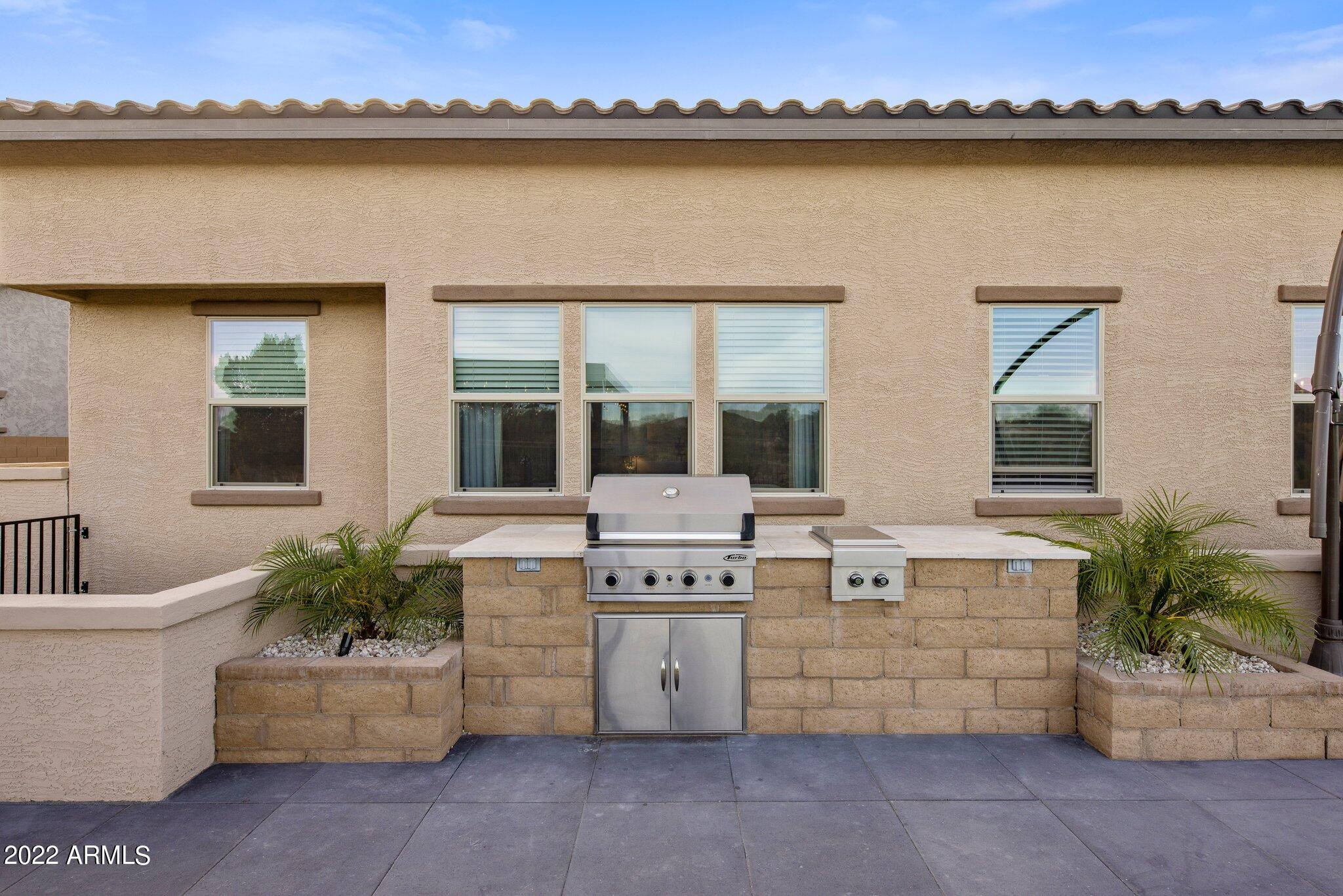 RIVERWALK - Residential