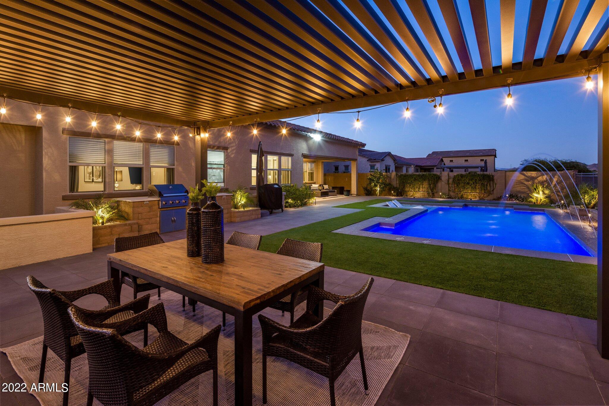 RIVERWALK - Residential
