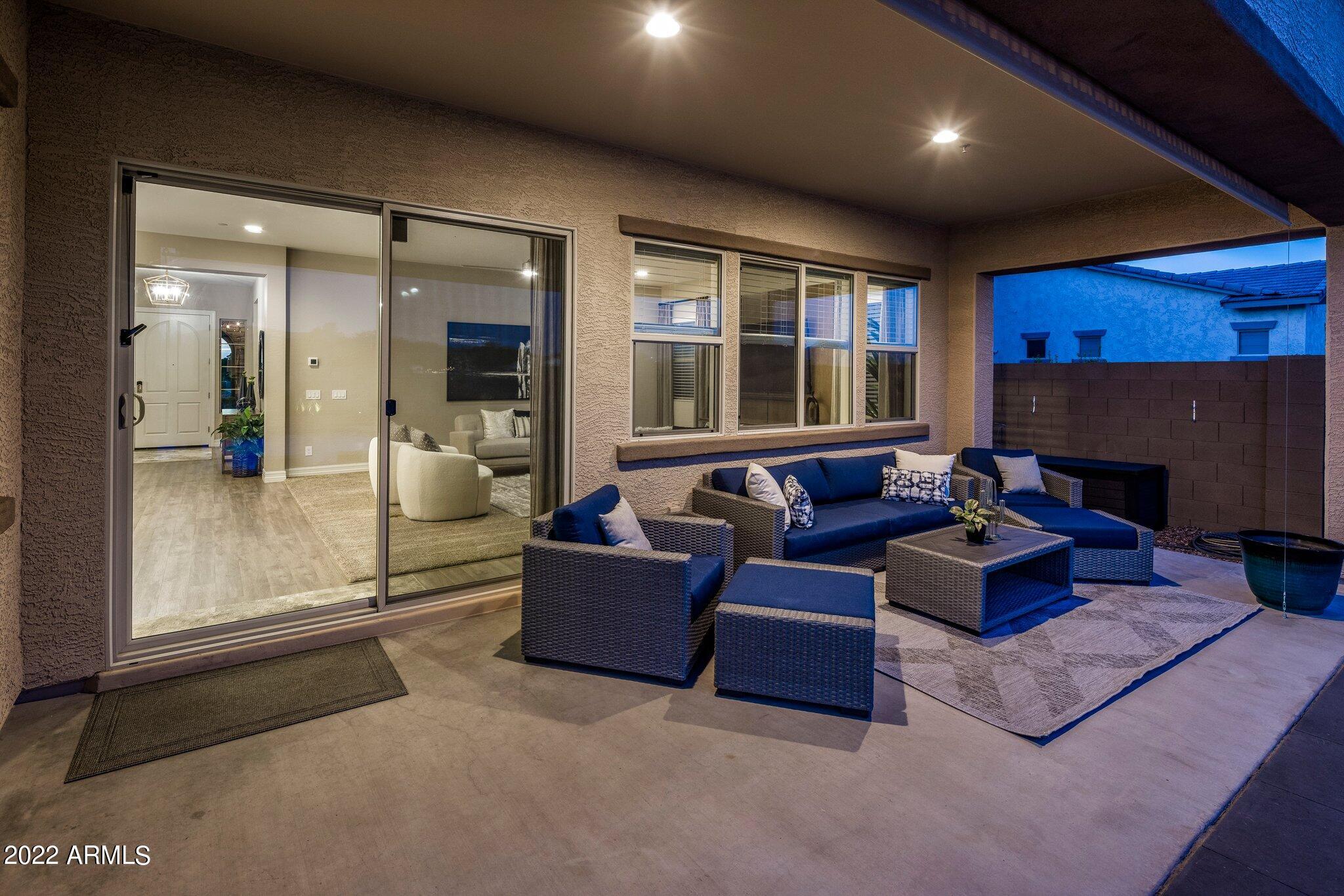 RIVERWALK - Residential