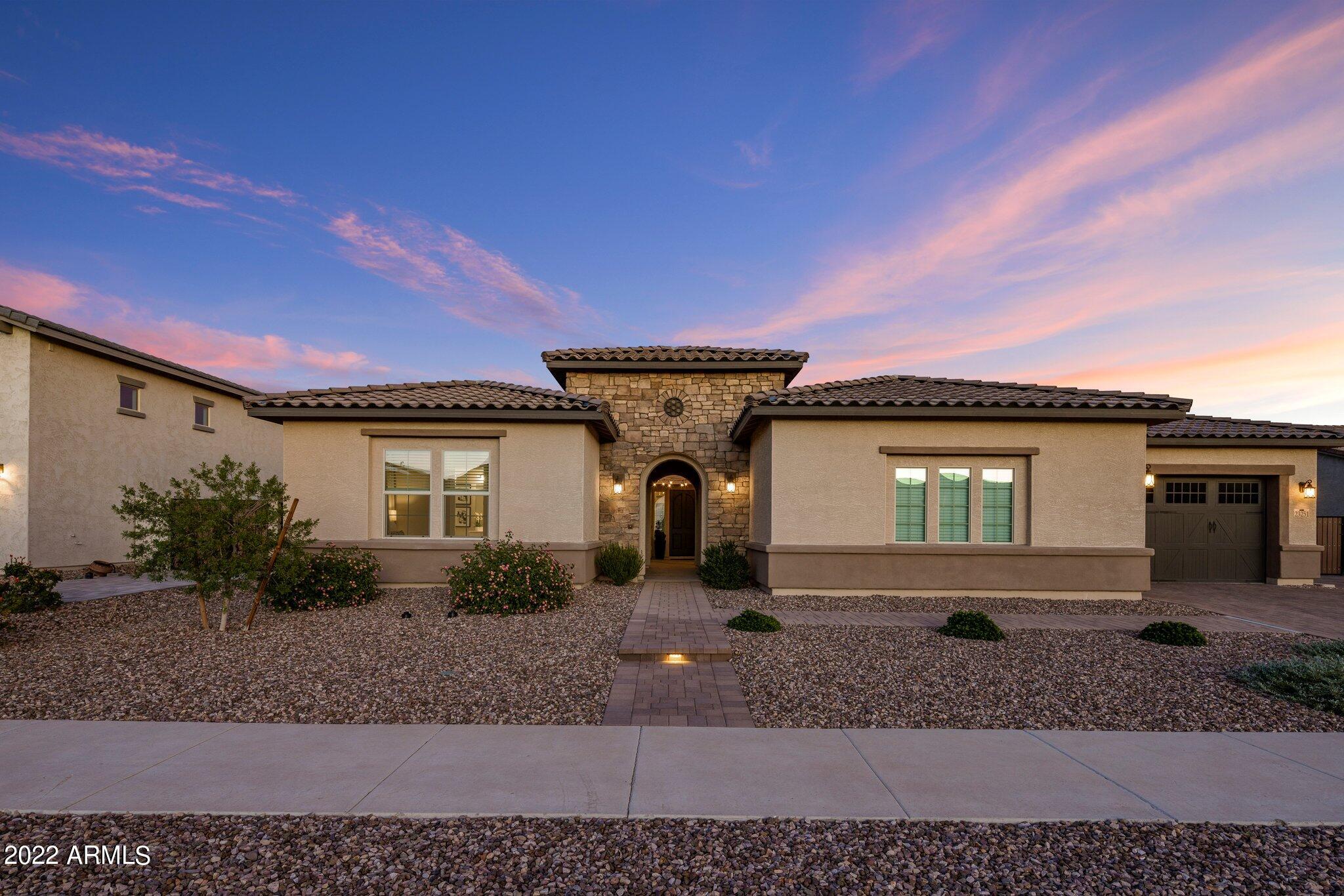 RIVERWALK - Residential