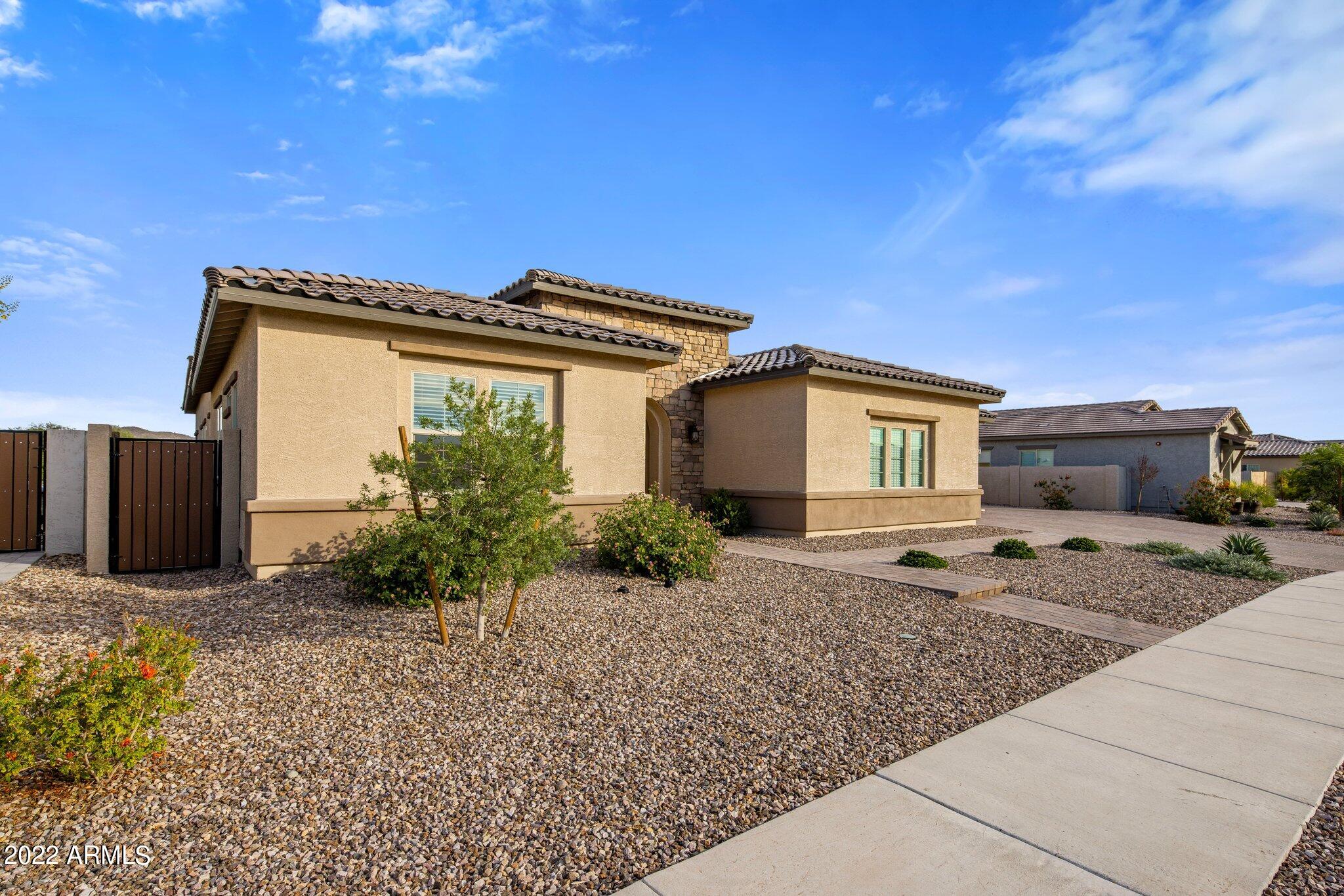 RIVERWALK - Residential