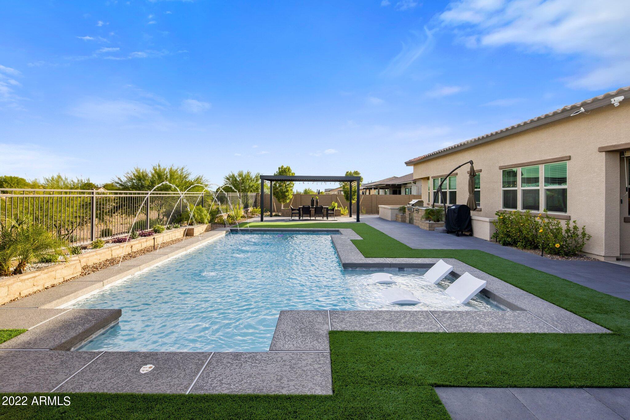 RIVERWALK - Residential