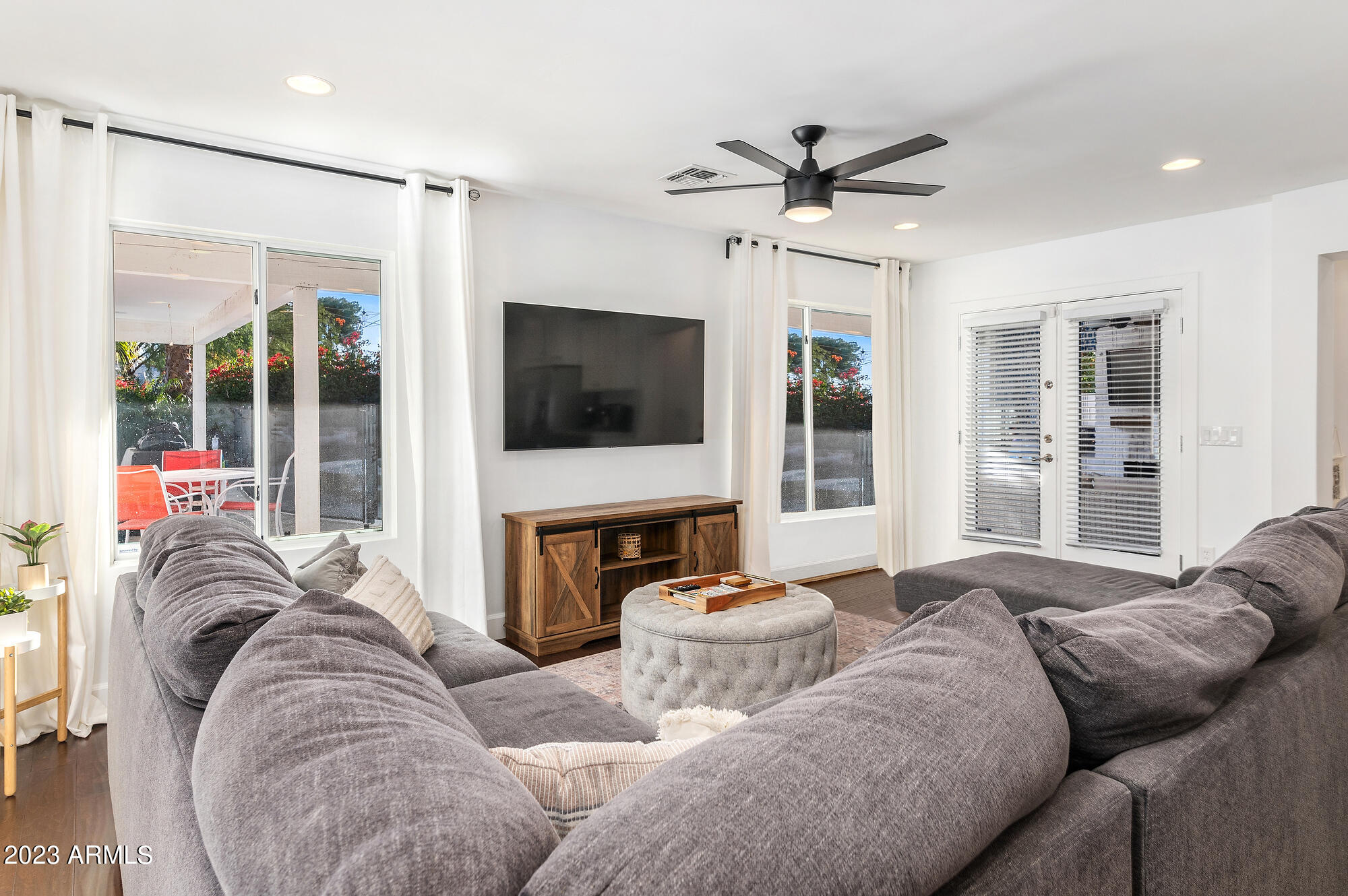 RANCHO VENTURA TR 15 - Residential