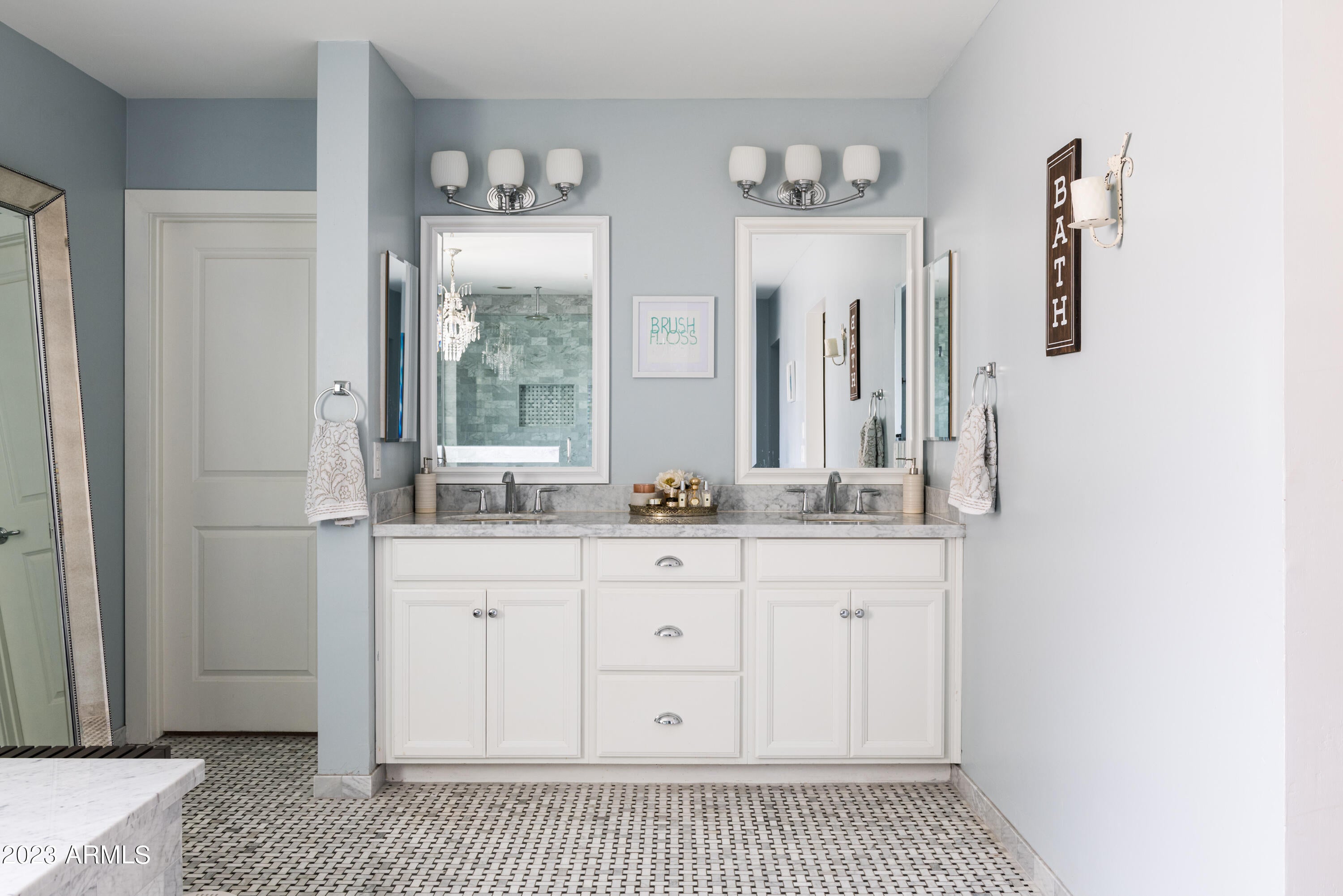 RANCHO VENTURA TR 15 - Residential