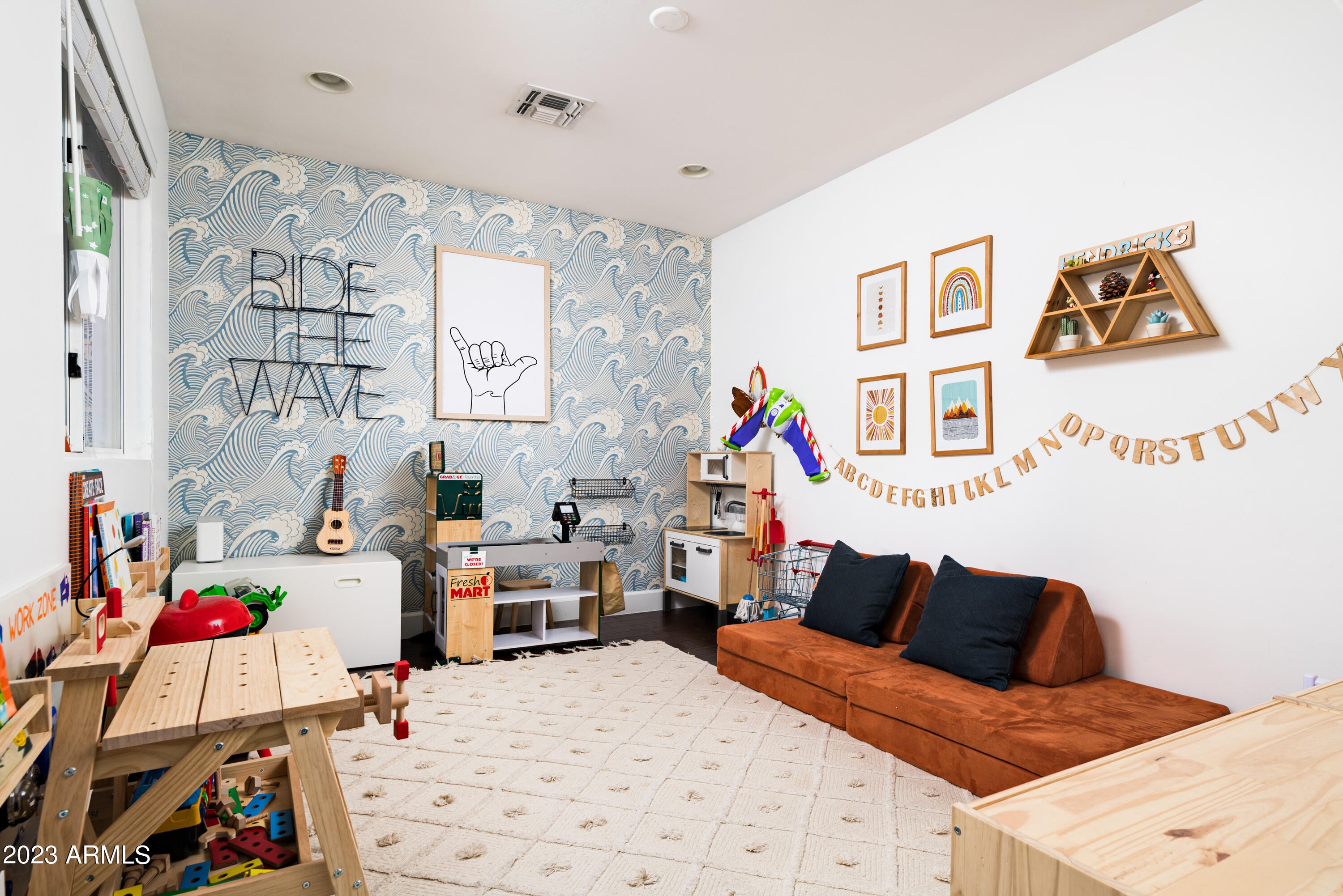 RANCHO VENTURA TR 15 - Residential