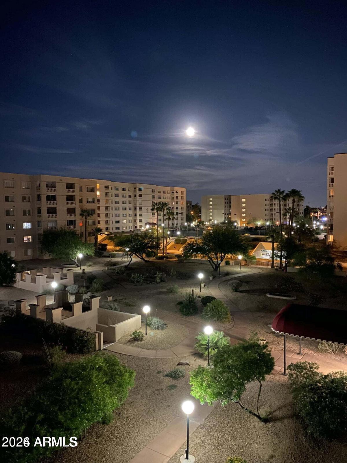 SCOTTSDALE SHADOWS 3 - Residential