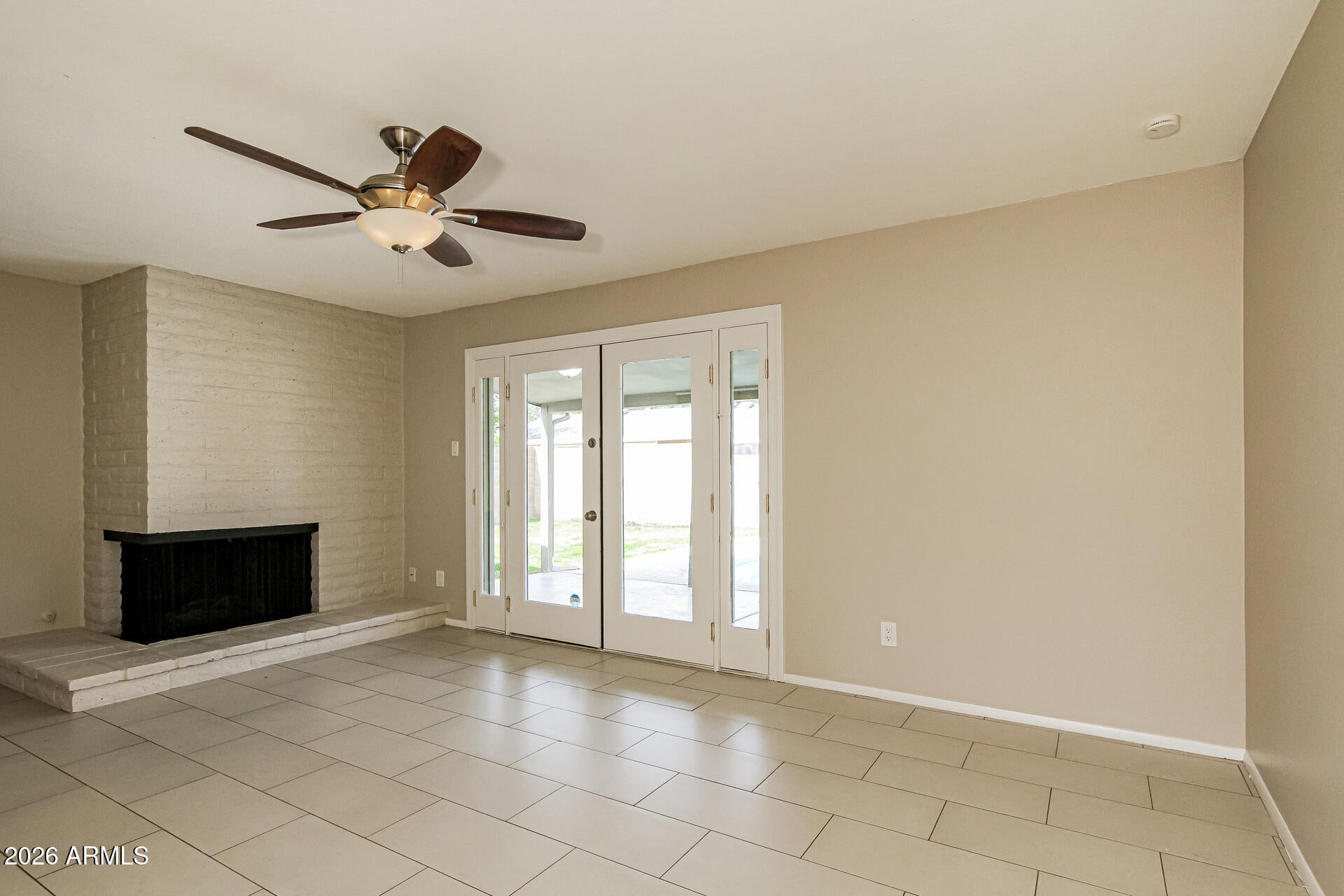 WEST PLAZA 26 - Residential