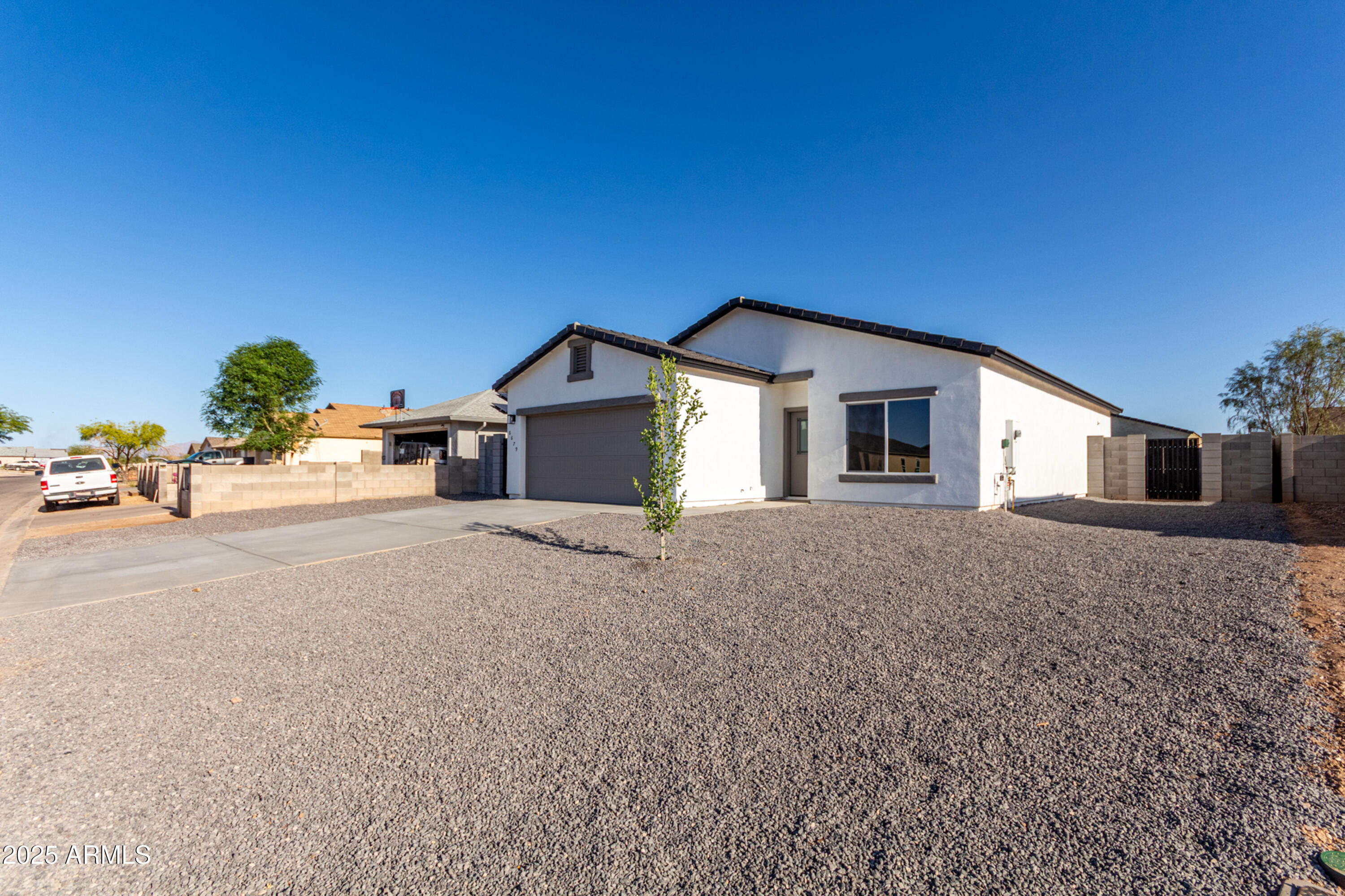 ARIZONA CITY UNIT ONE - Residential