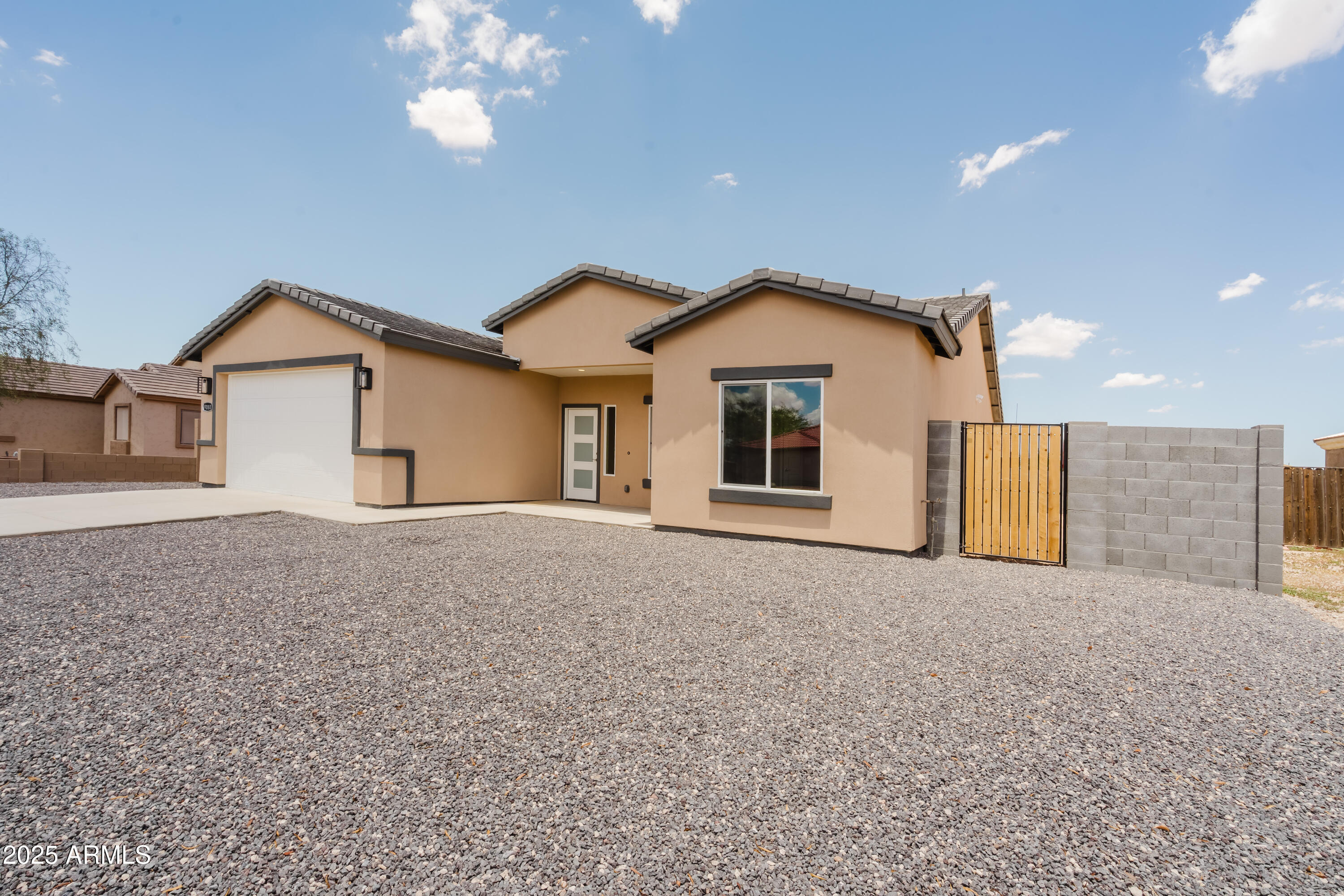 ARIZONA CITY UNIT SEVEN LOT 156 - Residential