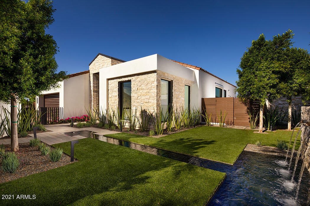 RITZ-CARLTON PARCEL B - Residential