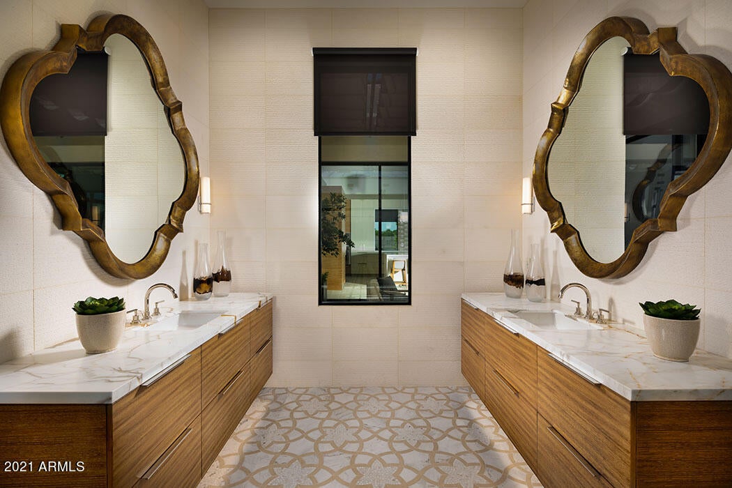 RITZ-CARLTON PARCEL B - Residential