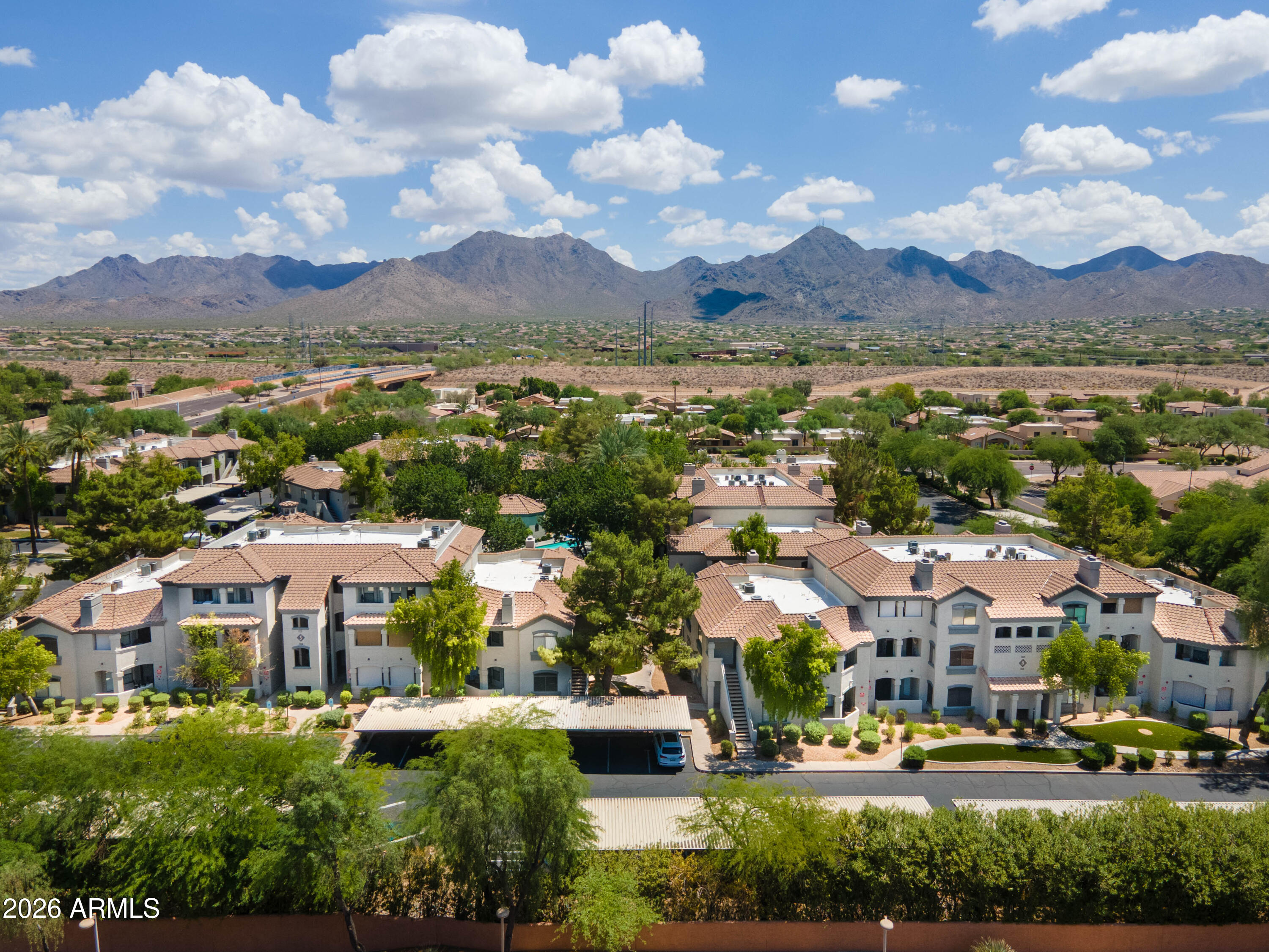 SIGNATURE SCOTTSDALE CONDOMINIUM - Residential