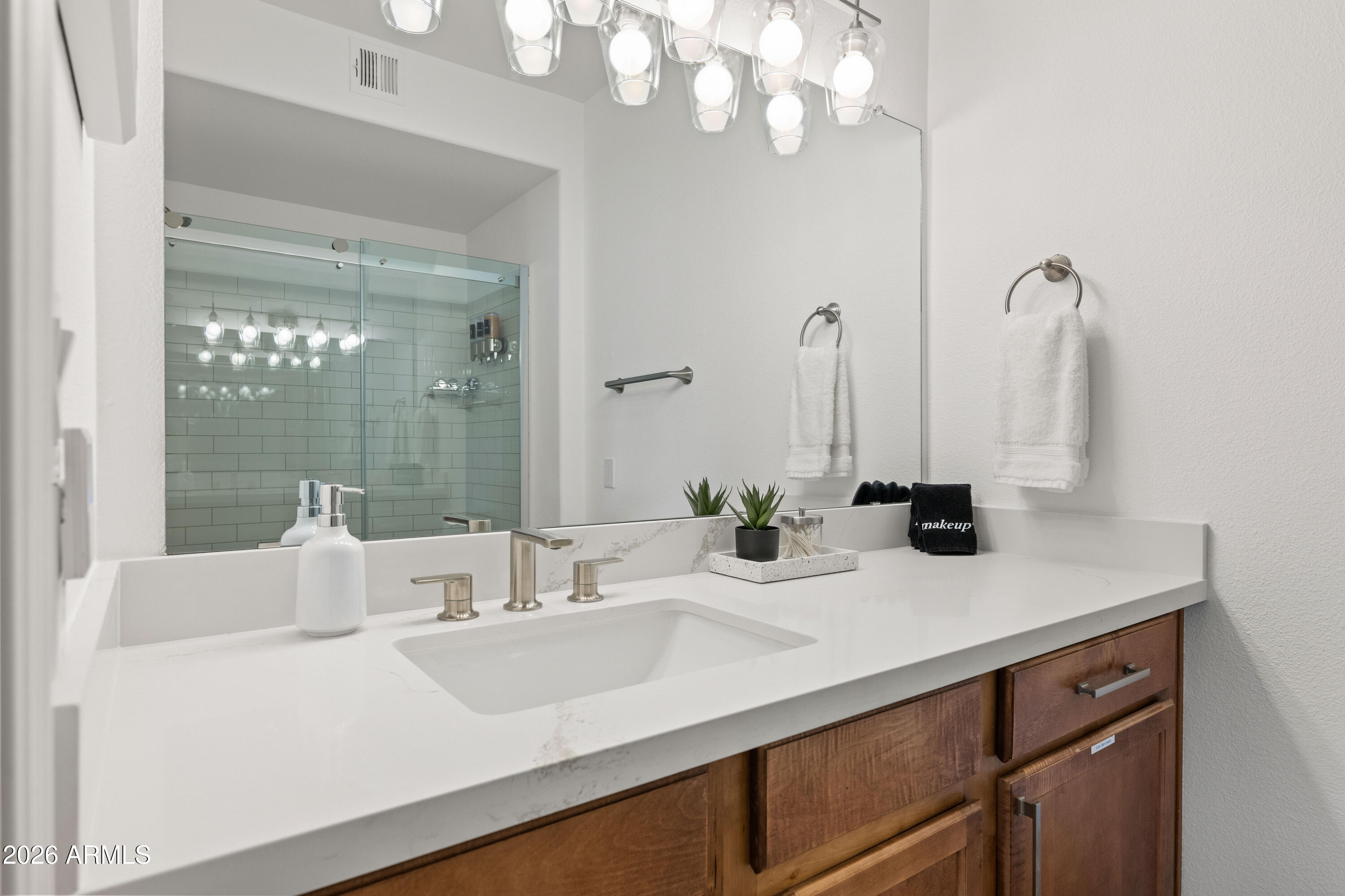 SIGNATURE SCOTTSDALE CONDOMINIUM - Residential