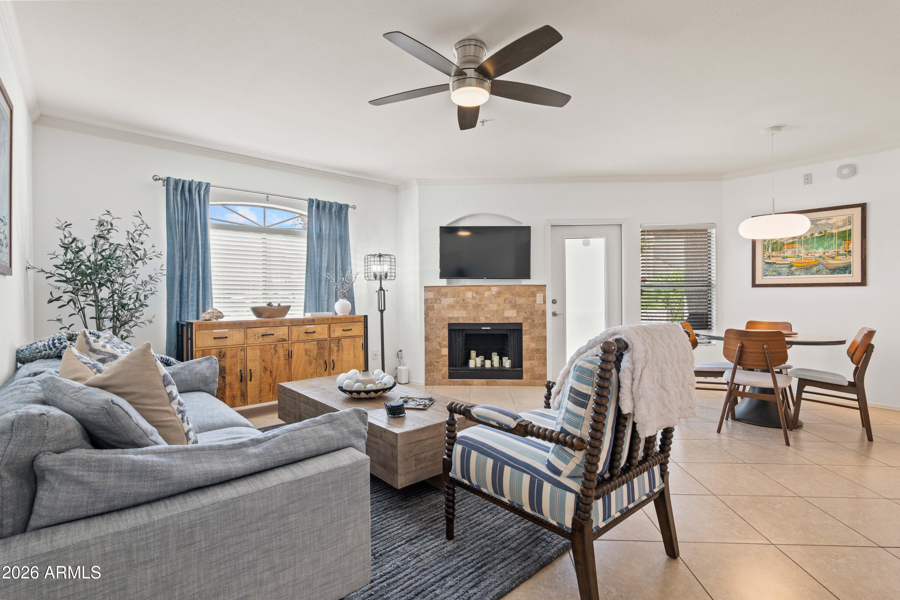 SIGNATURE SCOTTSDALE CONDOMINIUM - Residential