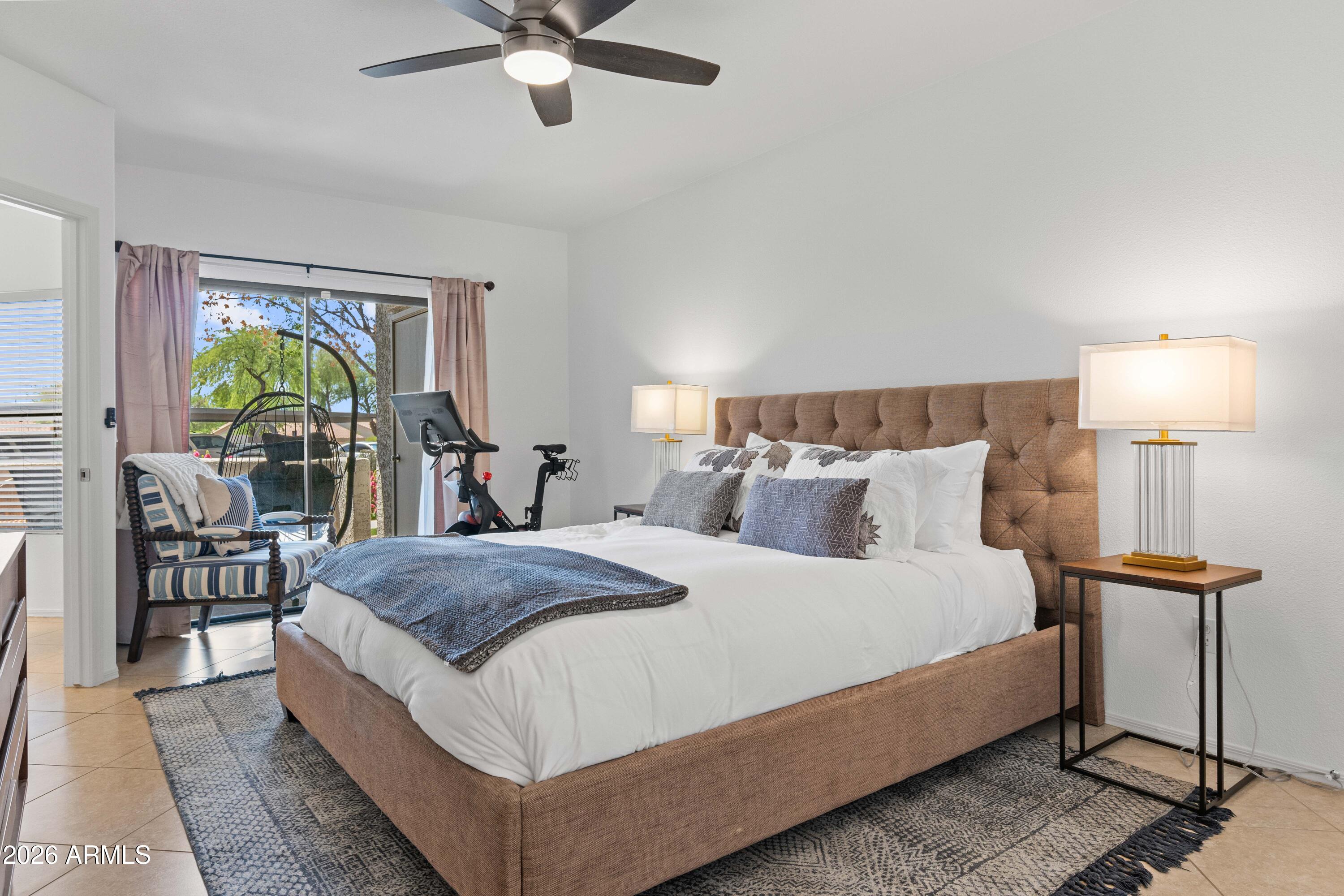 SIGNATURE SCOTTSDALE CONDOMINIUM - Residential