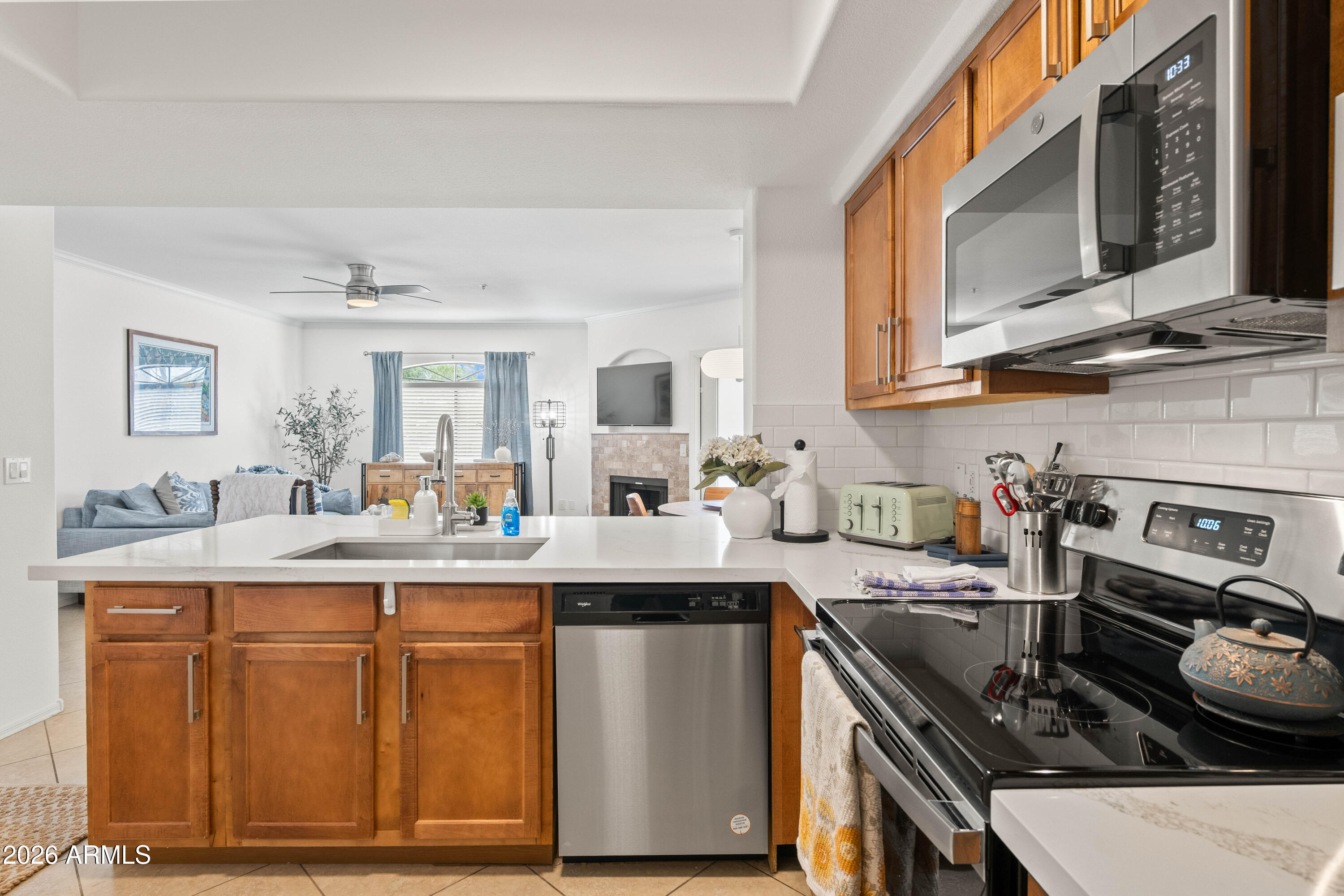 SIGNATURE SCOTTSDALE CONDOMINIUM - Residential