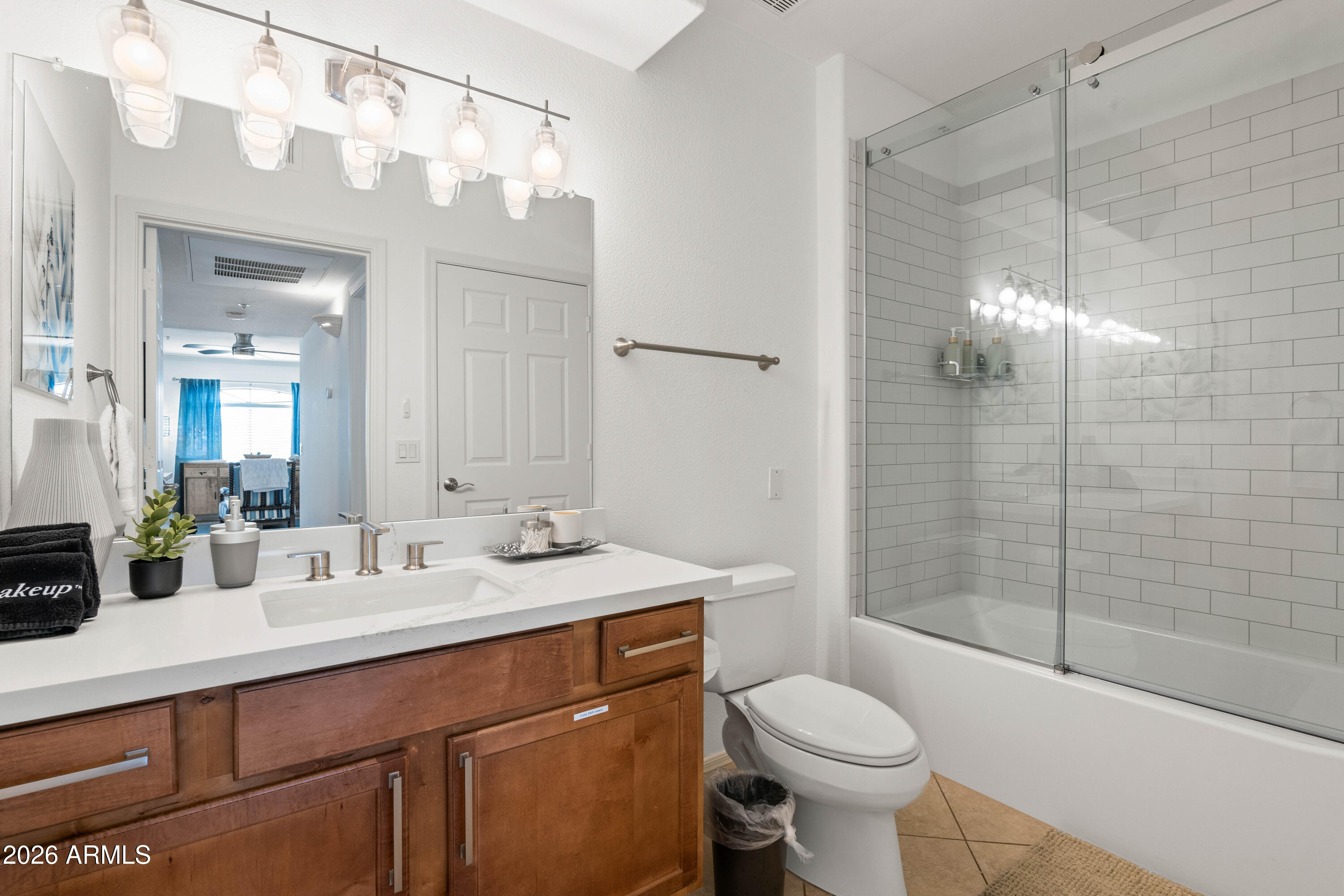 SIGNATURE SCOTTSDALE CONDOMINIUM - Residential