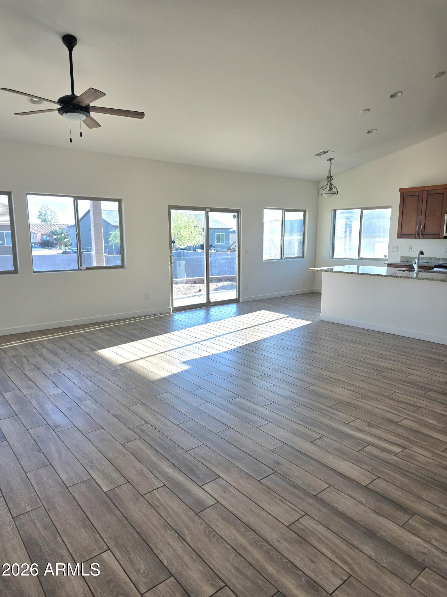 ARIZONA CITY UNIT FIFTEEN - Residential