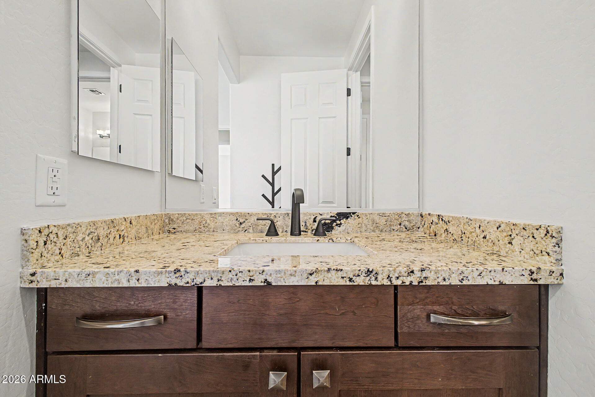 LA JARA ESTATES REPLAT - Residential