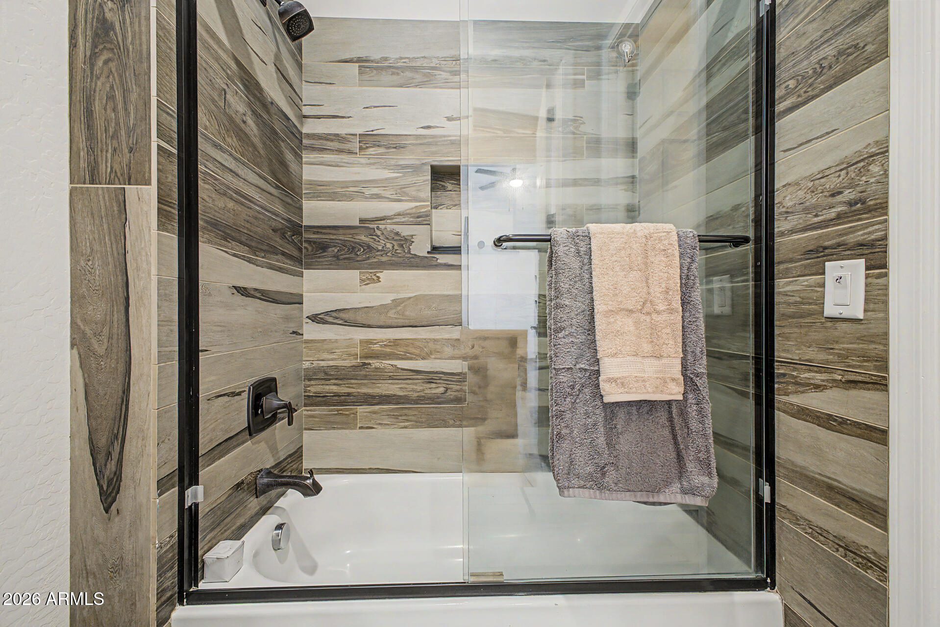 LA JARA ESTATES REPLAT - Residential