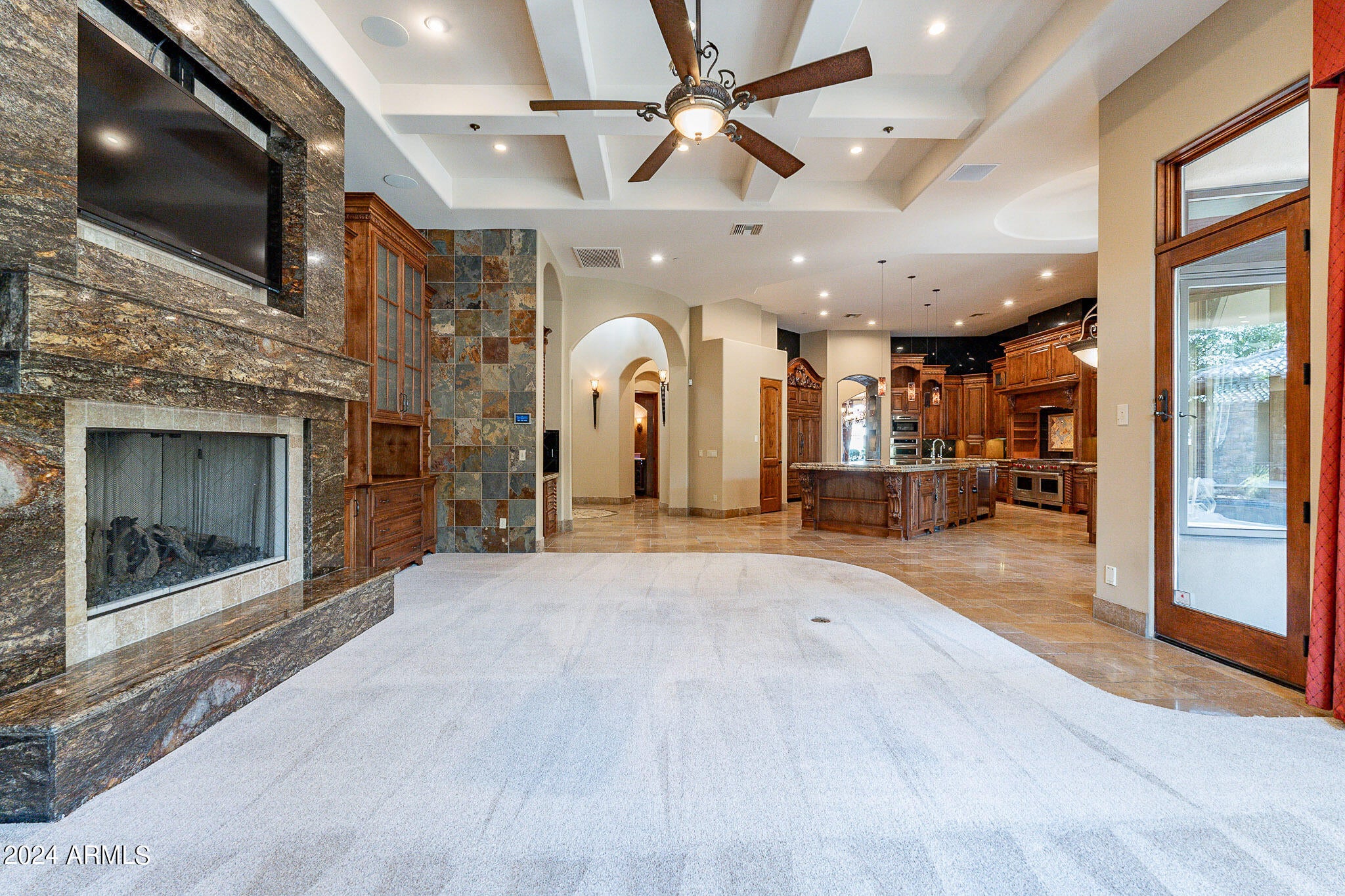 CIRCLE G 2 - Residential