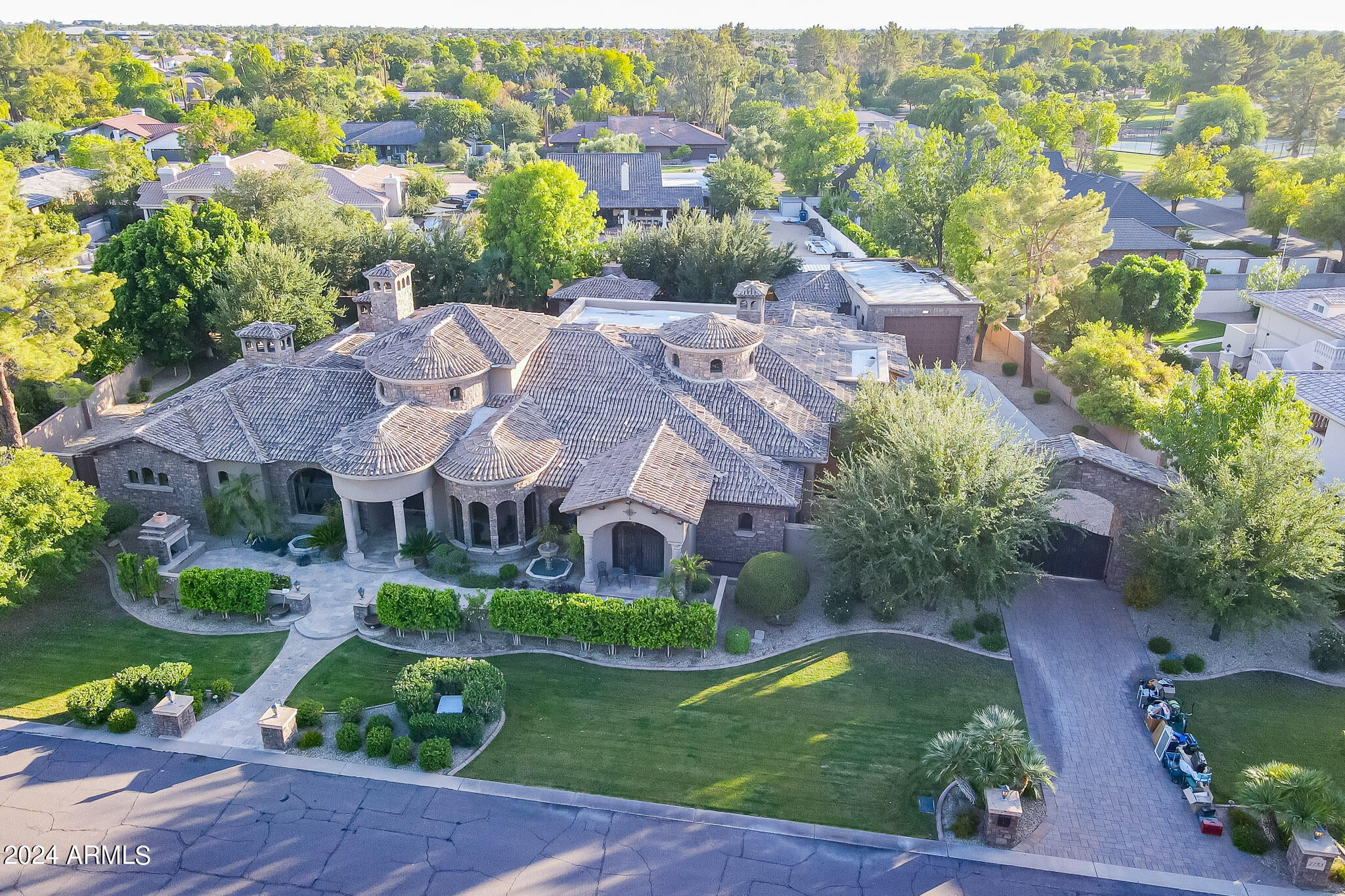 CIRCLE G 2 - Residential