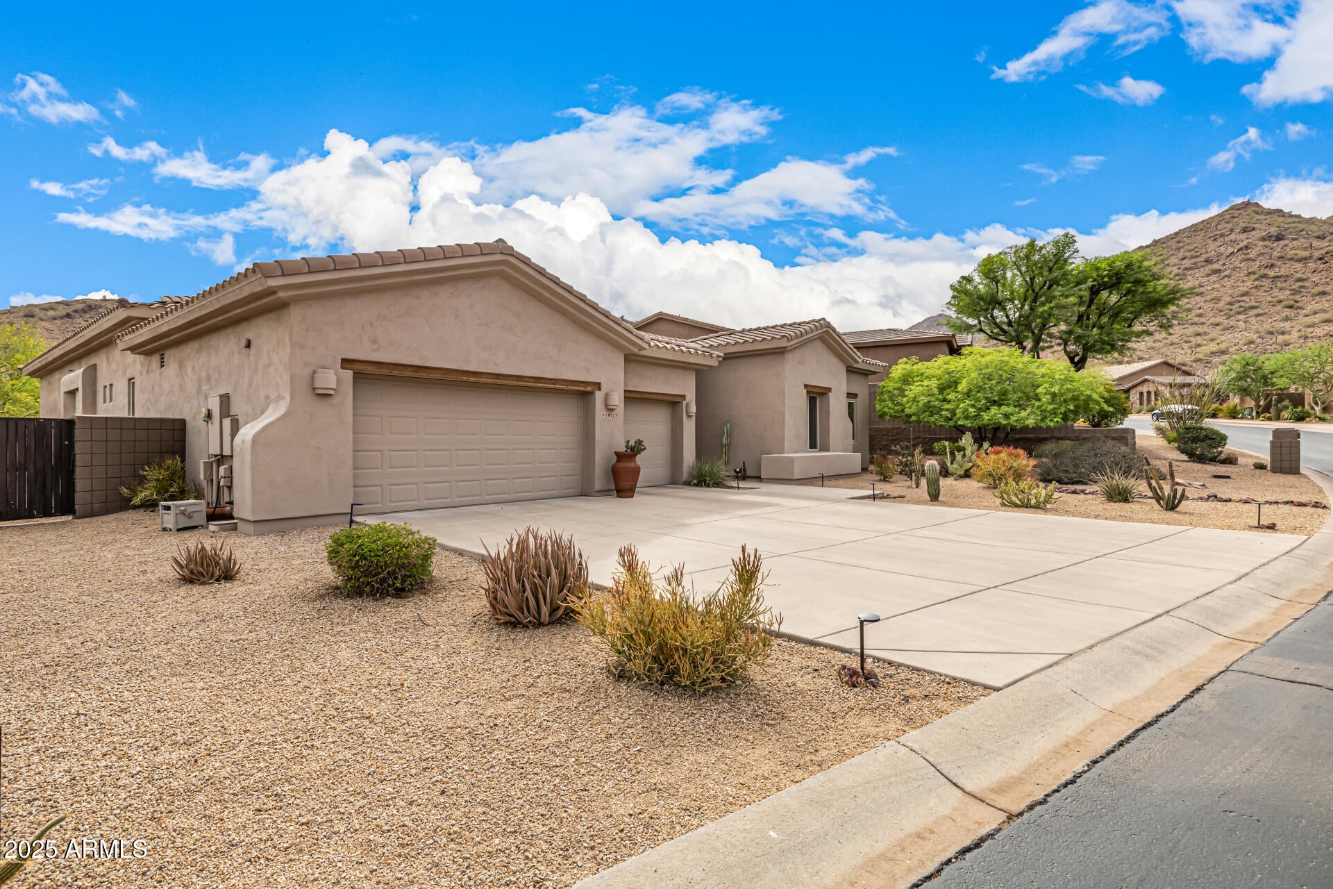 HIDDEN HILLS PHASE 2 UNIT 1 - Residential