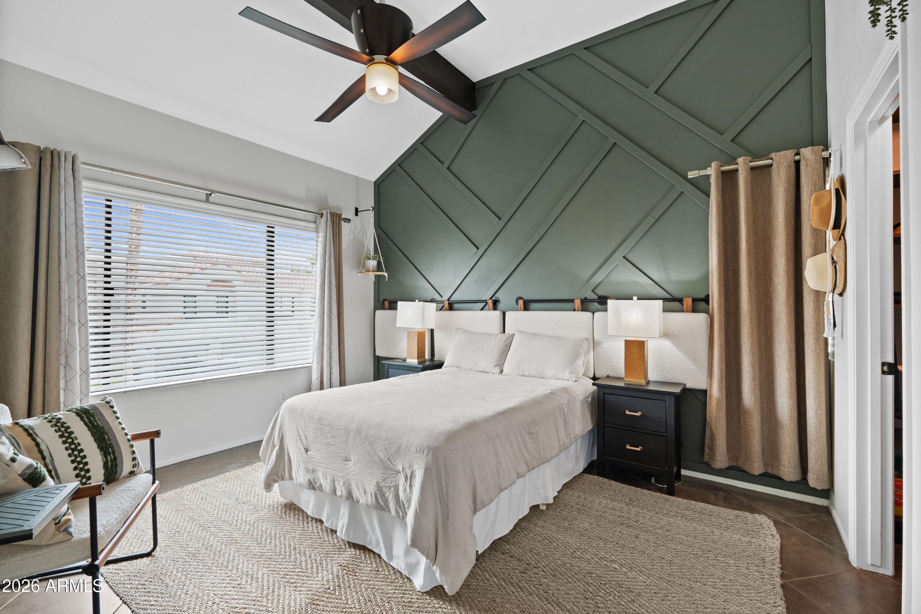VENETIAN CONDOMINIUM PHASE 2 - Residential