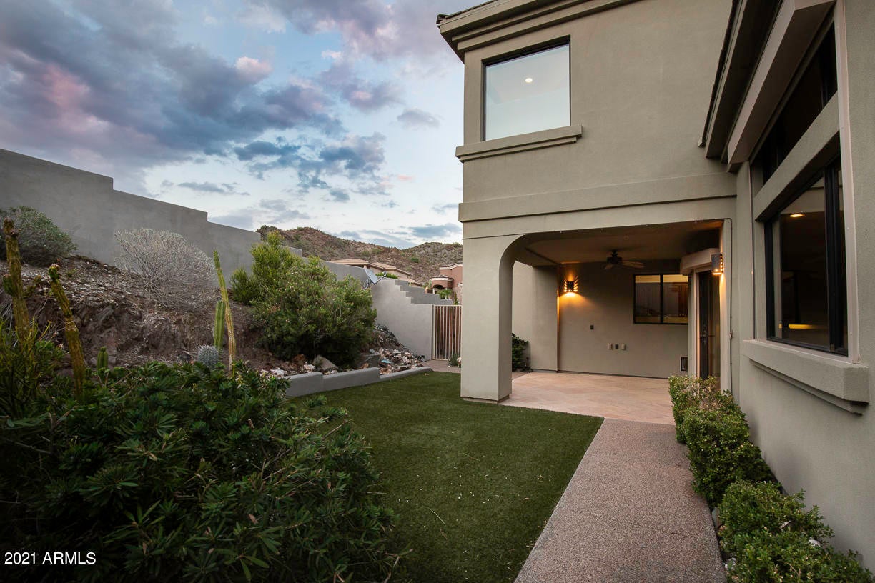 PHOENIX MOUNTAIN PRESERVE ESTATES - Residential