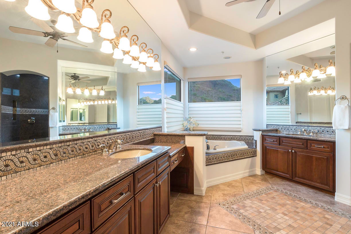 PHOENIX MOUNTAIN PRESERVE ESTATES - Residential