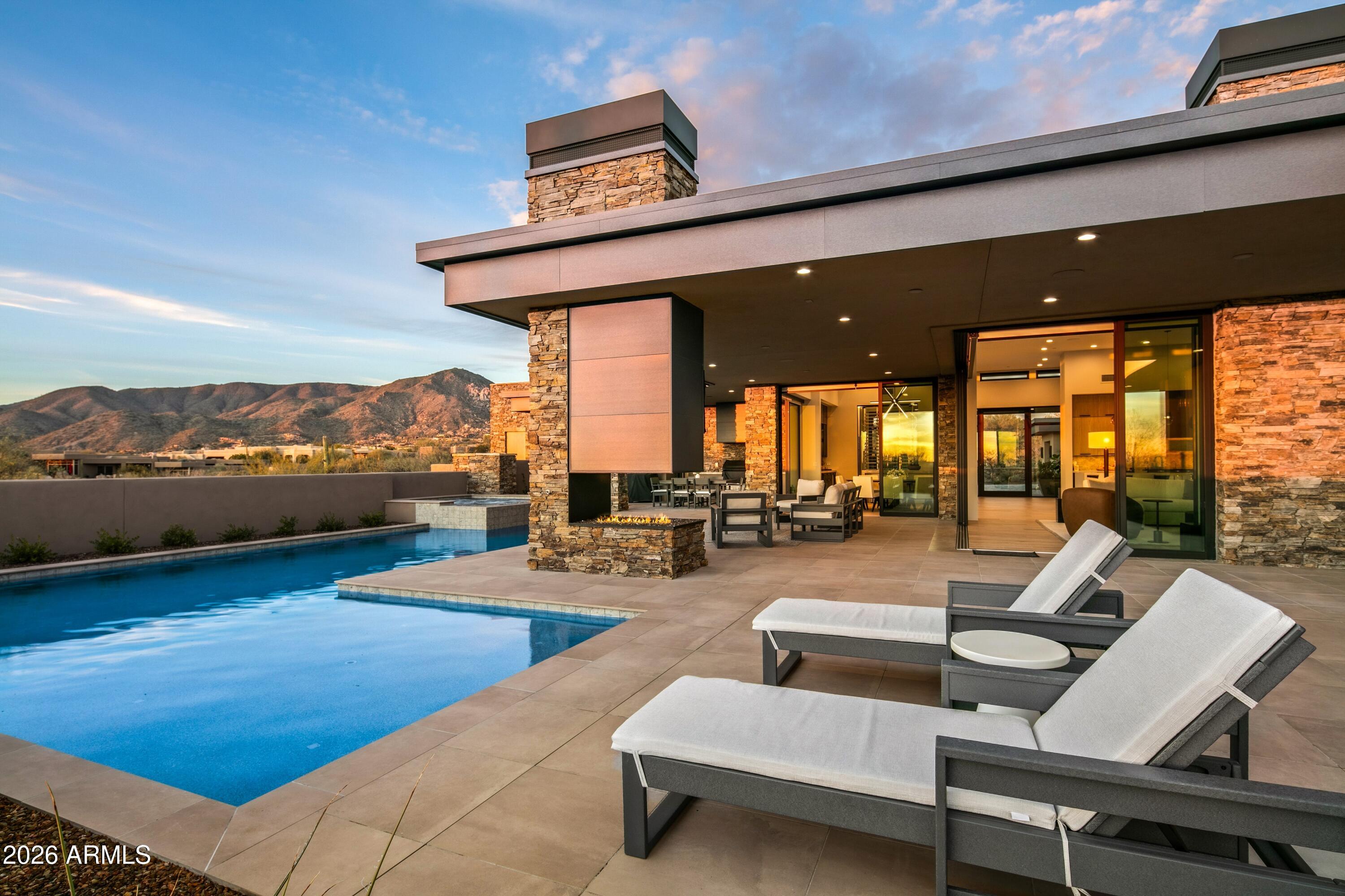 DESERT MOUNTAIN - Residential