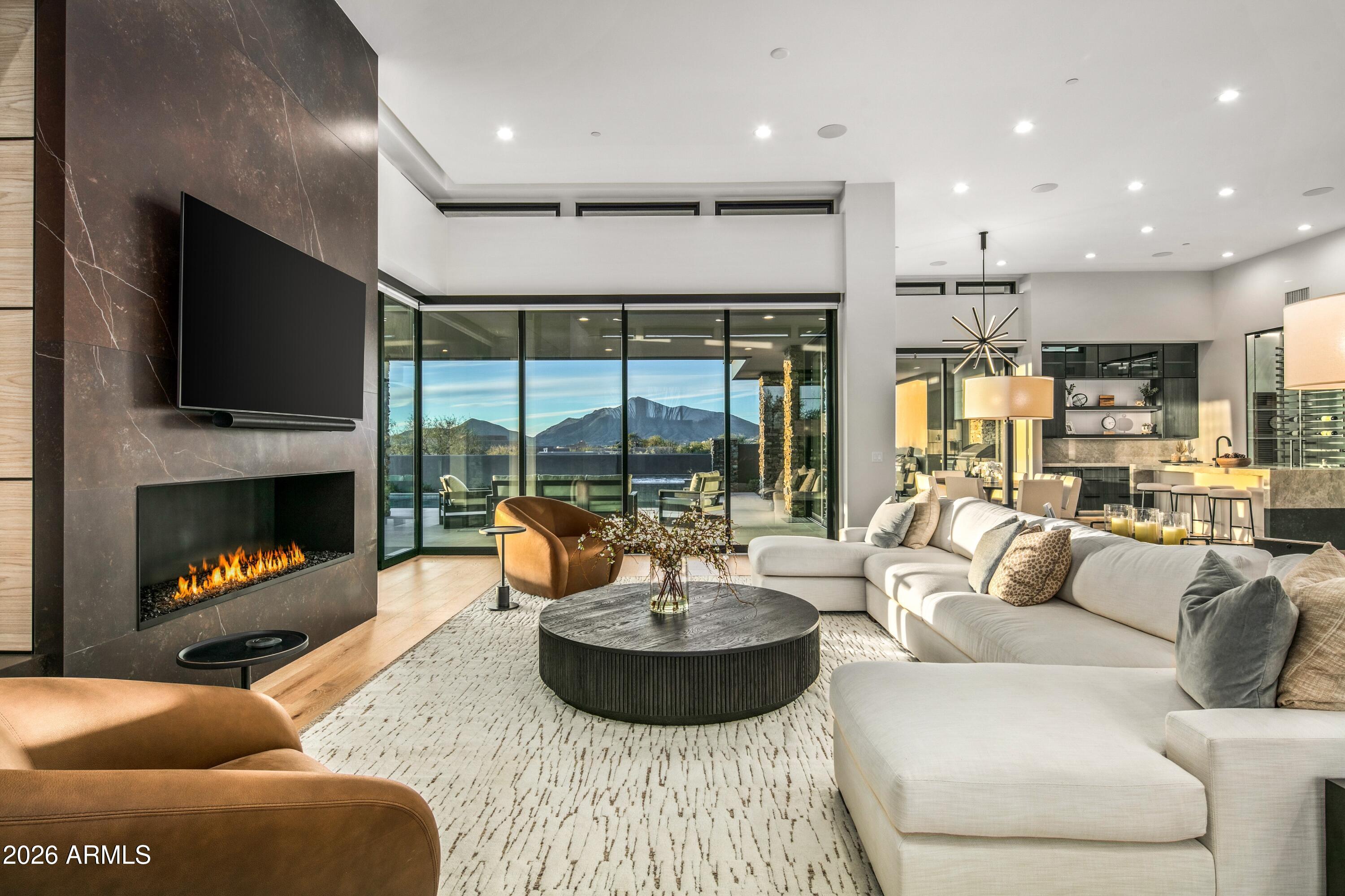 DESERT MOUNTAIN - Residential