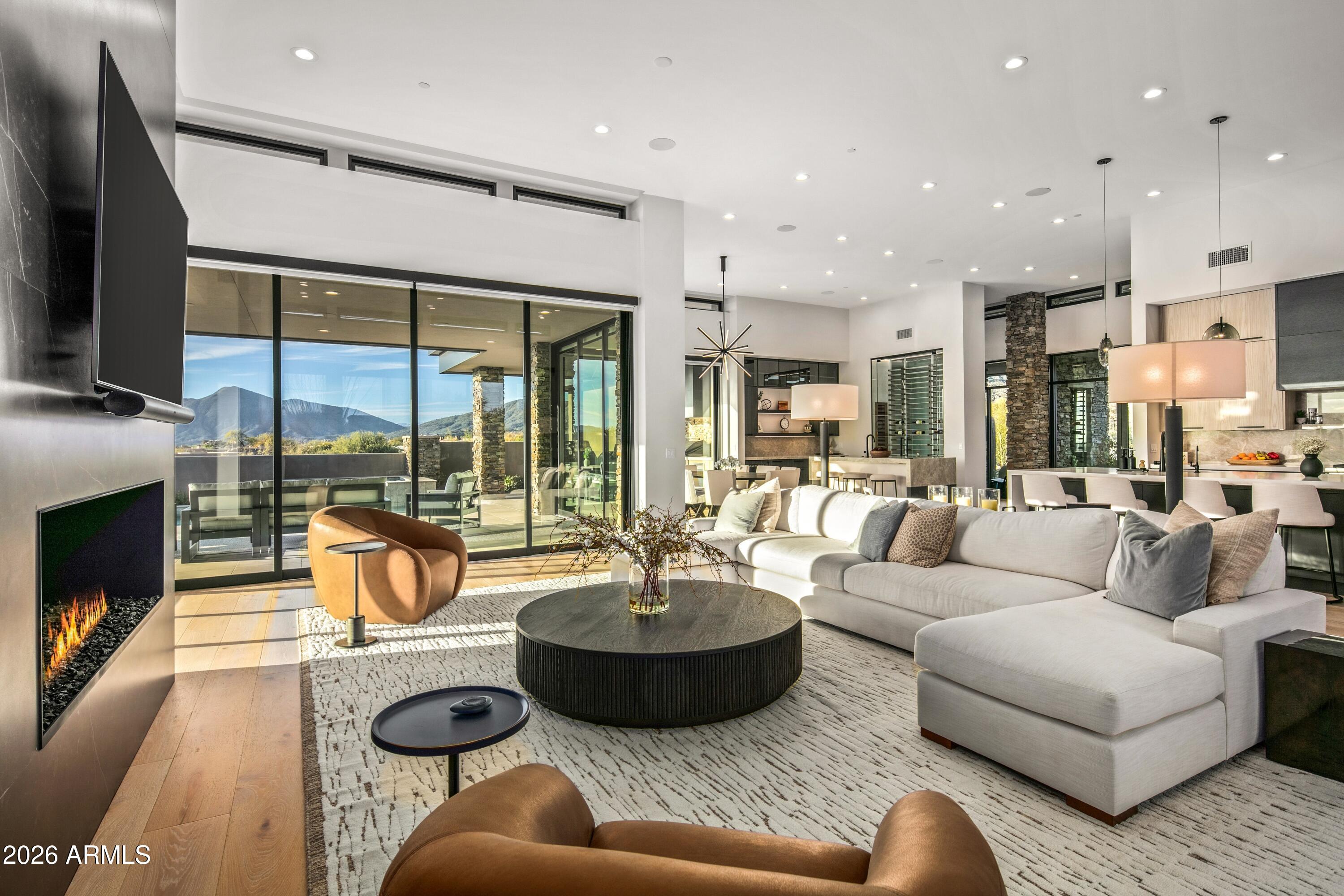 DESERT MOUNTAIN - Residential