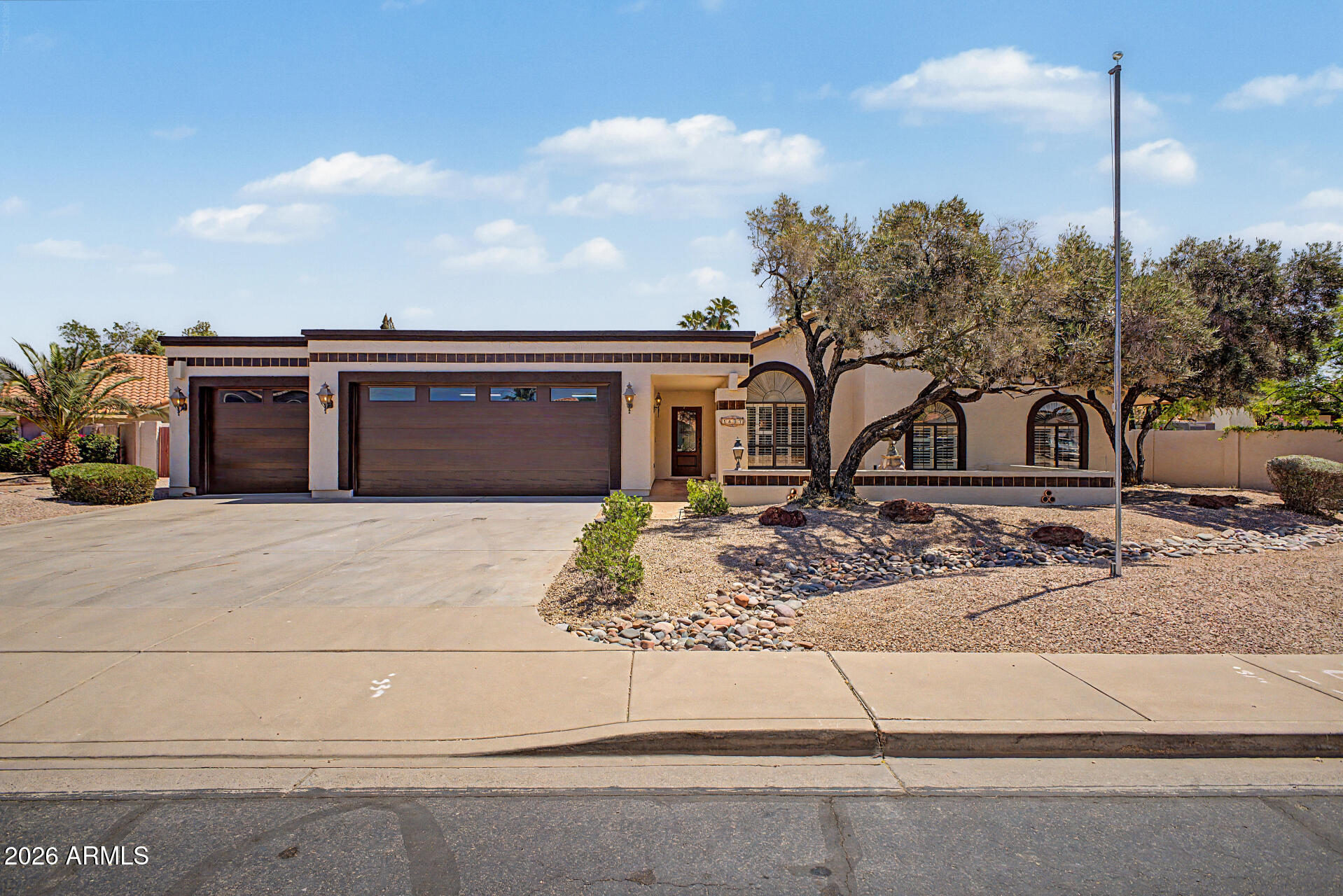 HIGH MEADOWS - Residential