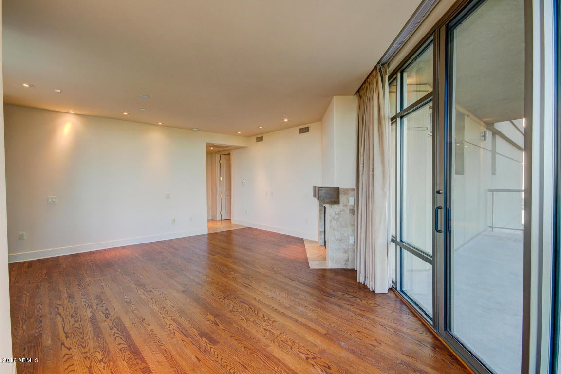 ESPLANADE PLACE CONDOMINIUM AMD - Residential
