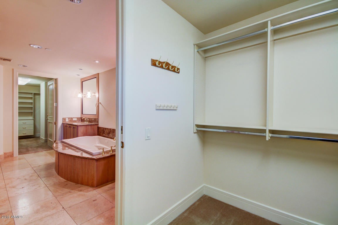 ESPLANADE PLACE CONDOMINIUM AMD - Residential