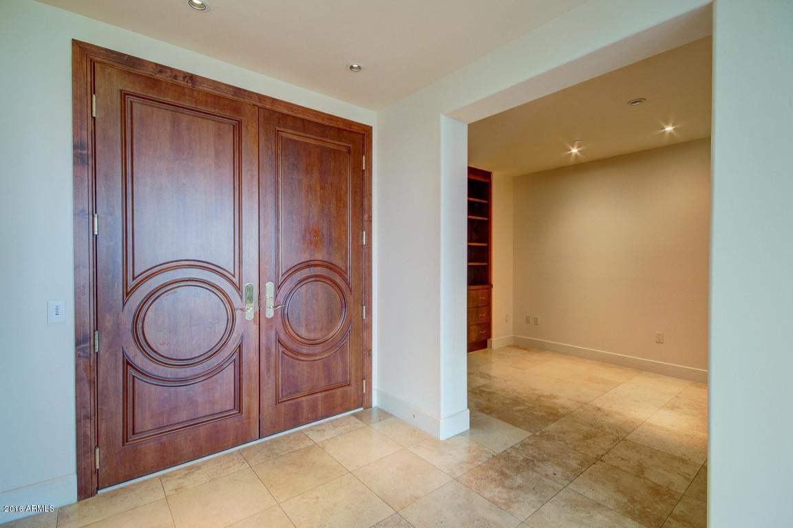 ESPLANADE PLACE CONDOMINIUM AMD - Residential