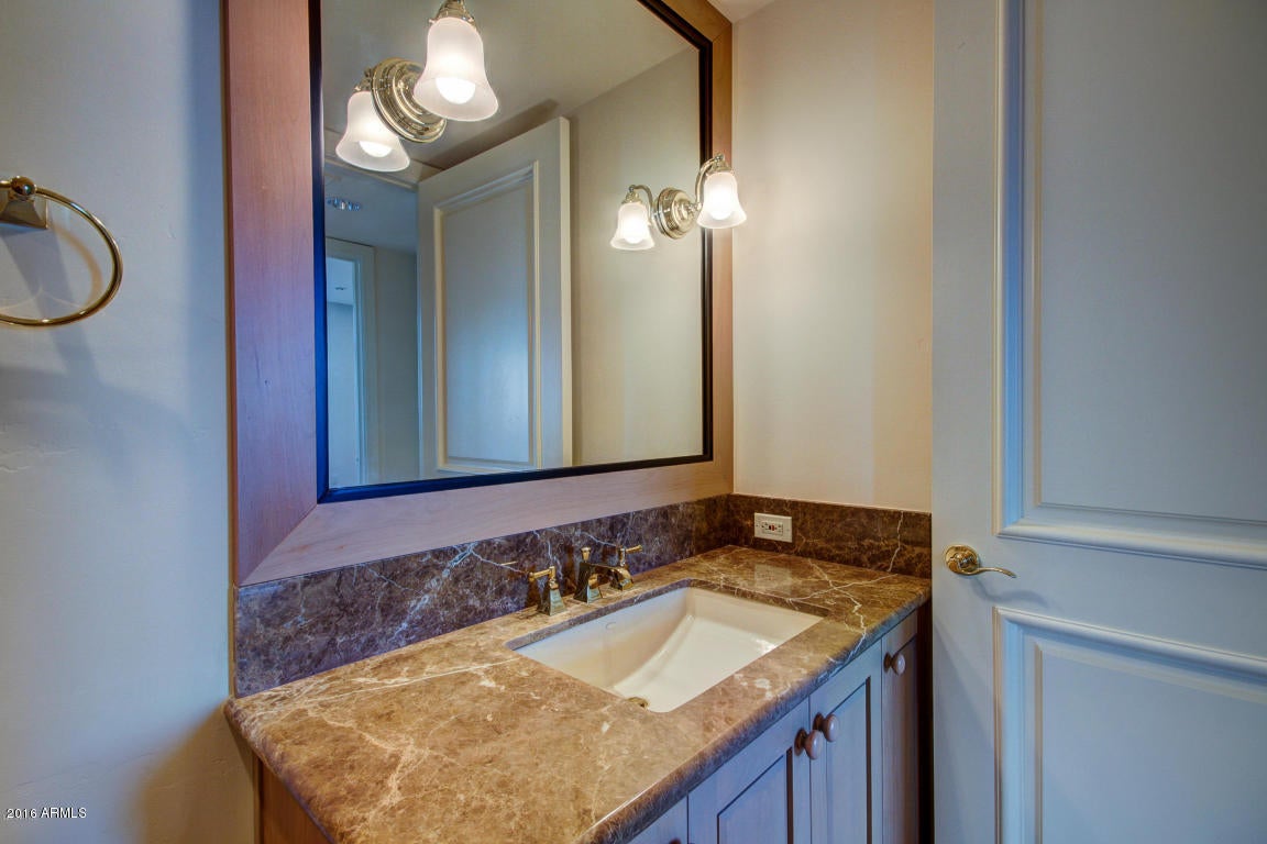 ESPLANADE PLACE CONDOMINIUM AMD - Residential