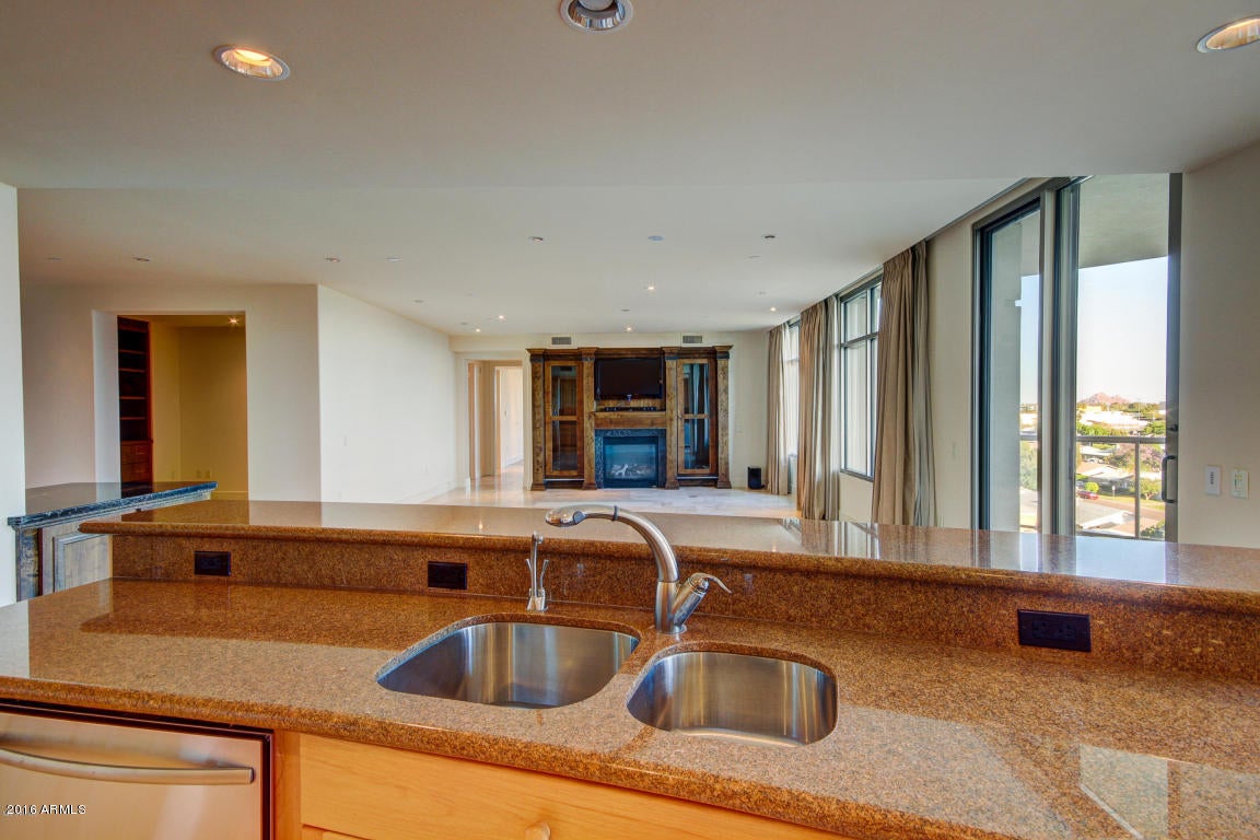 ESPLANADE PLACE CONDOMINIUM AMD - Residential