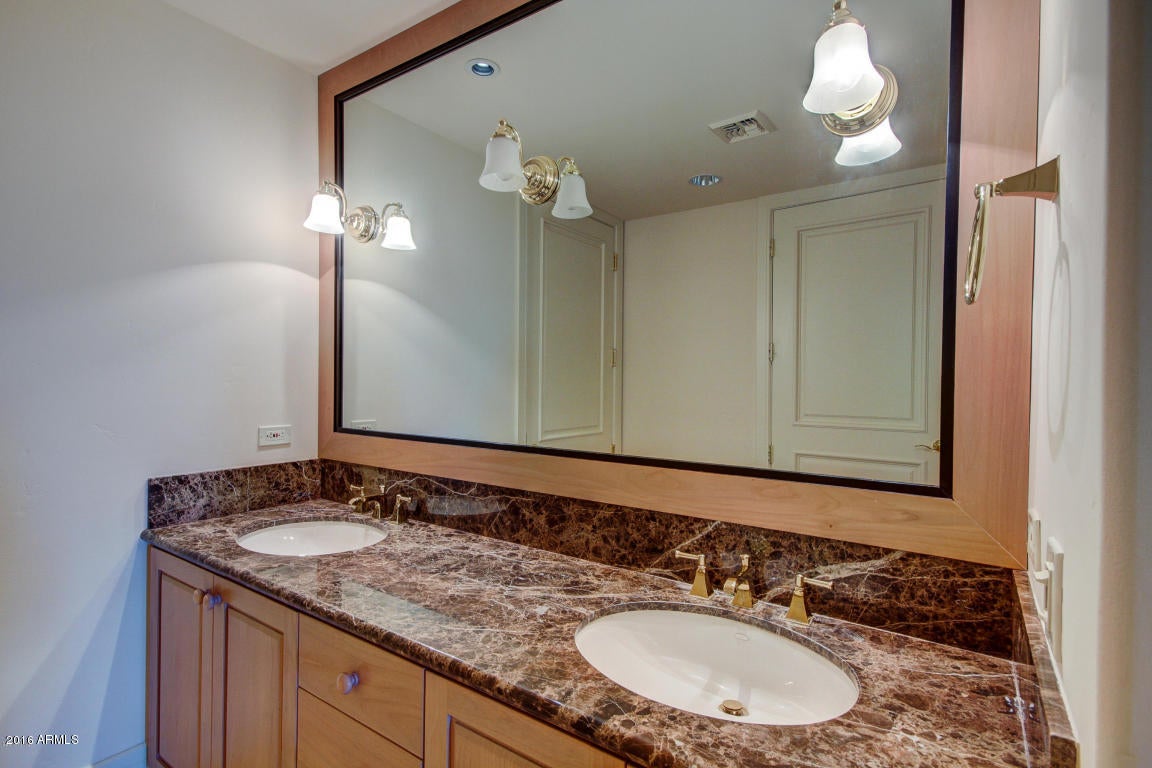 ESPLANADE PLACE CONDOMINIUM AMD - Residential