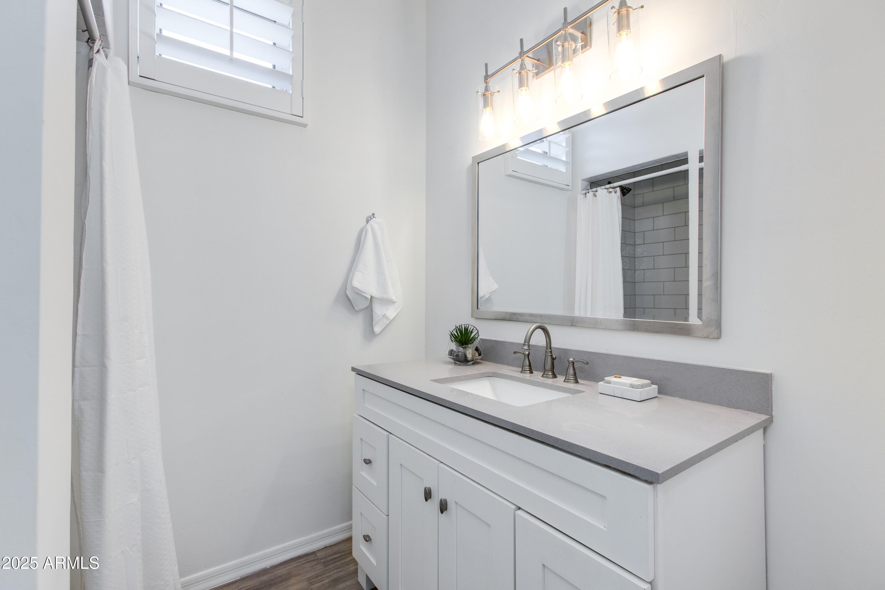 RANCHO VENTURA TR 20 - Residential