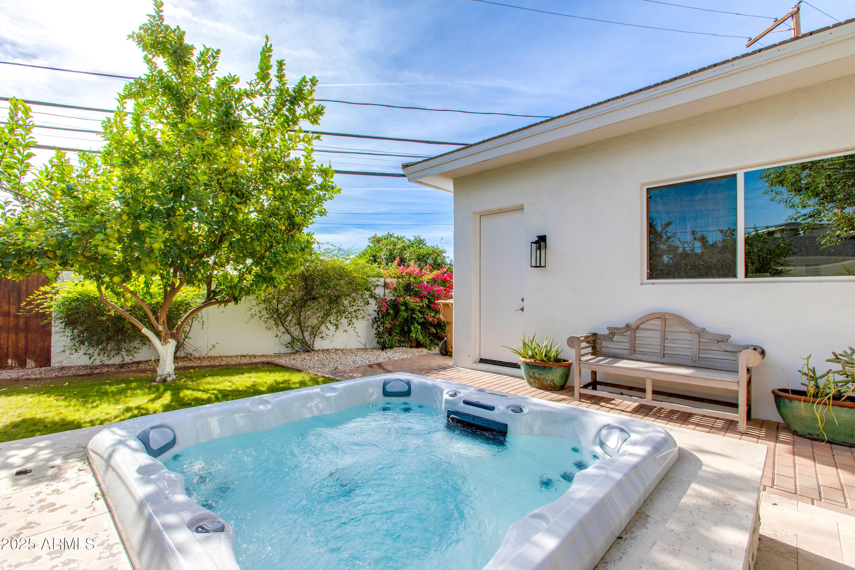 RANCHO VENTURA TR 20 - Residential