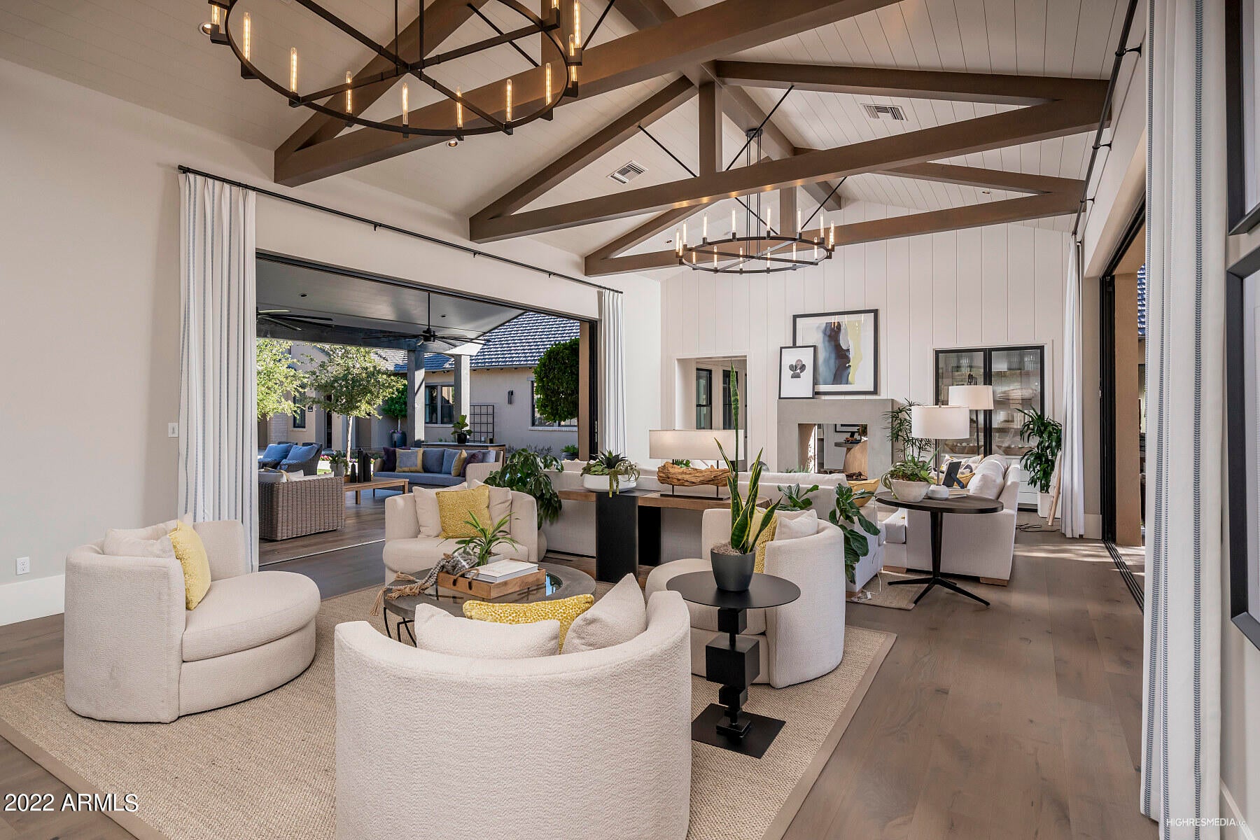 BRONCO ESTATES - Residential