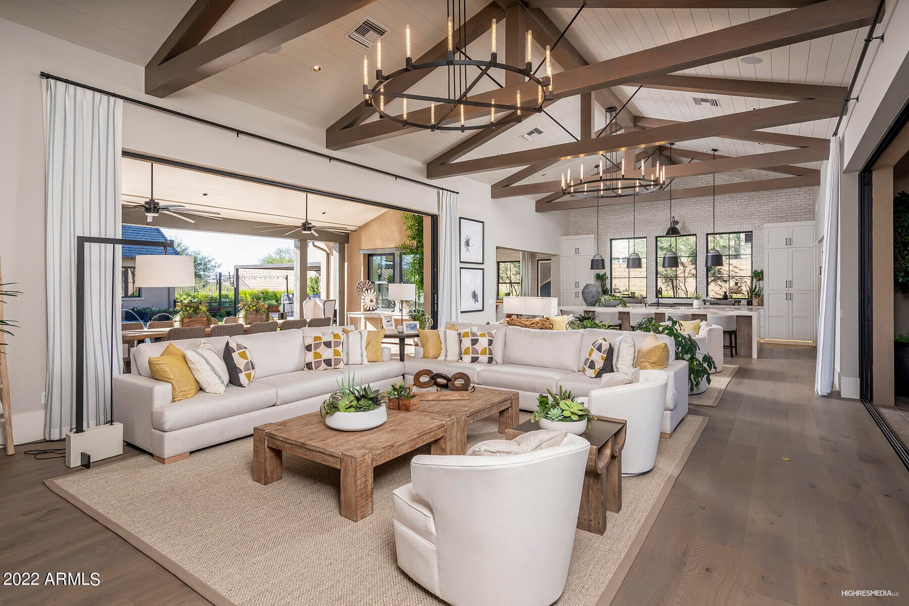 BRONCO ESTATES - Residential