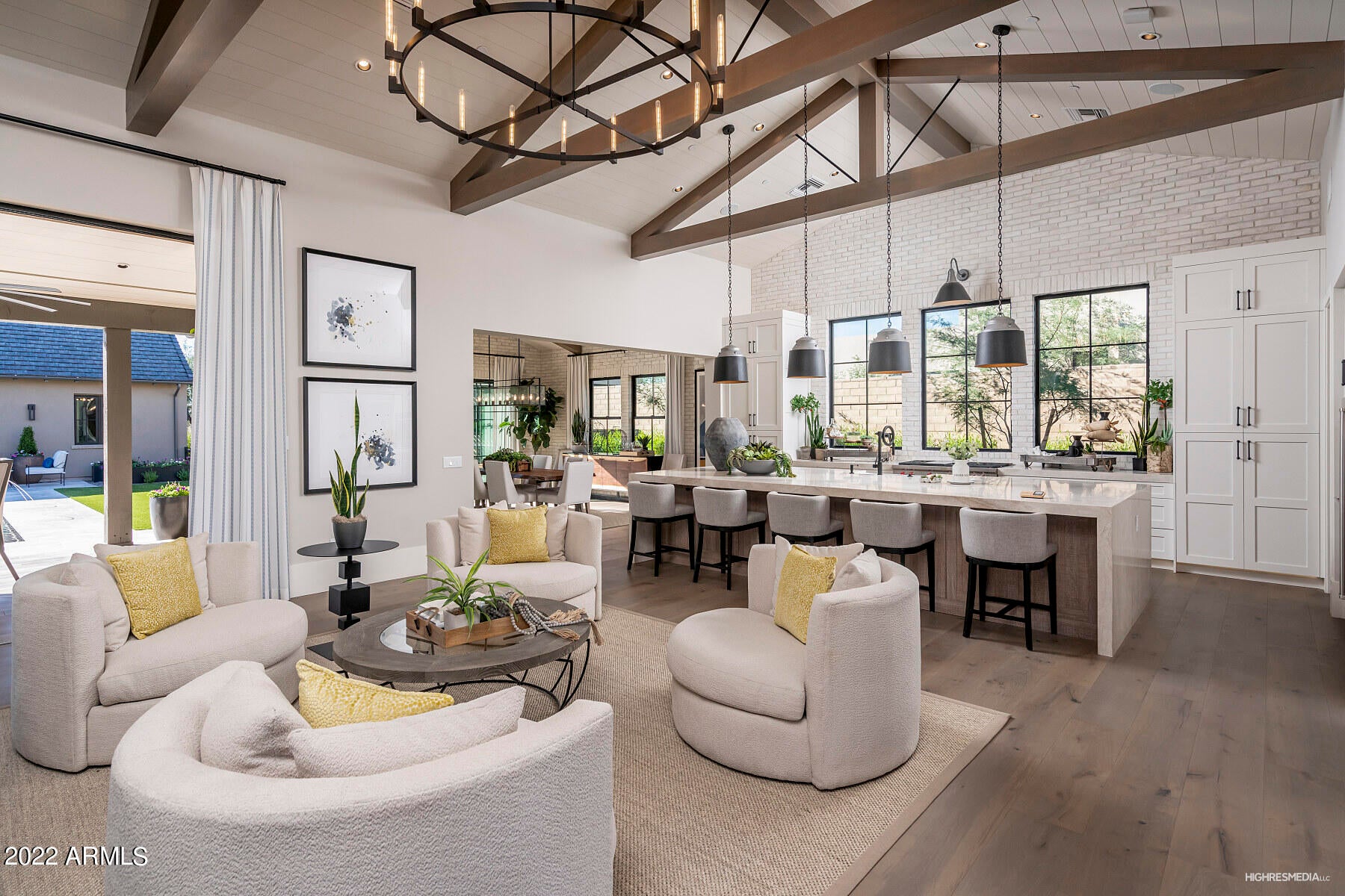 BRONCO ESTATES - Residential